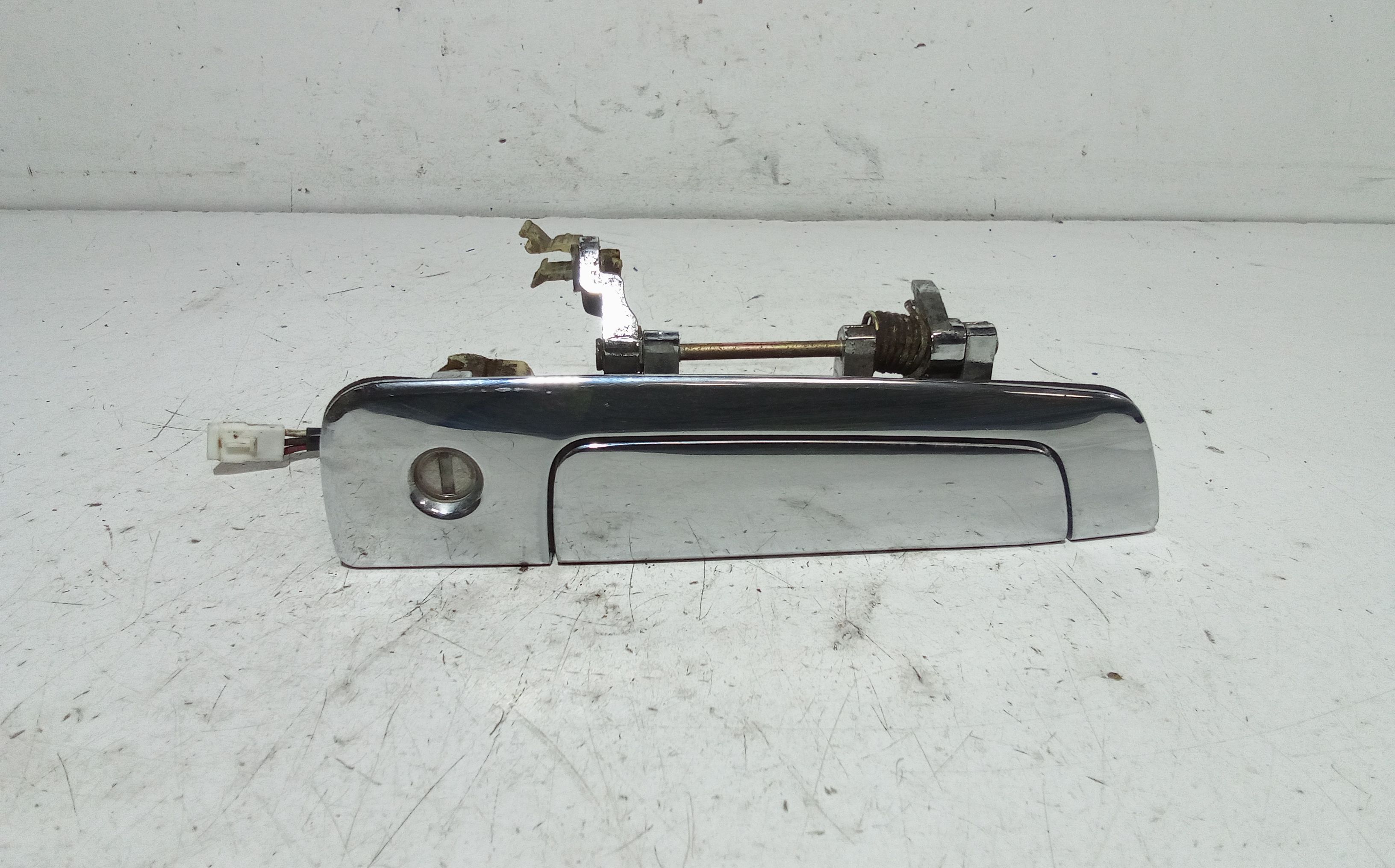 Maniglia Porta Ant. Destro MR271868 Usato