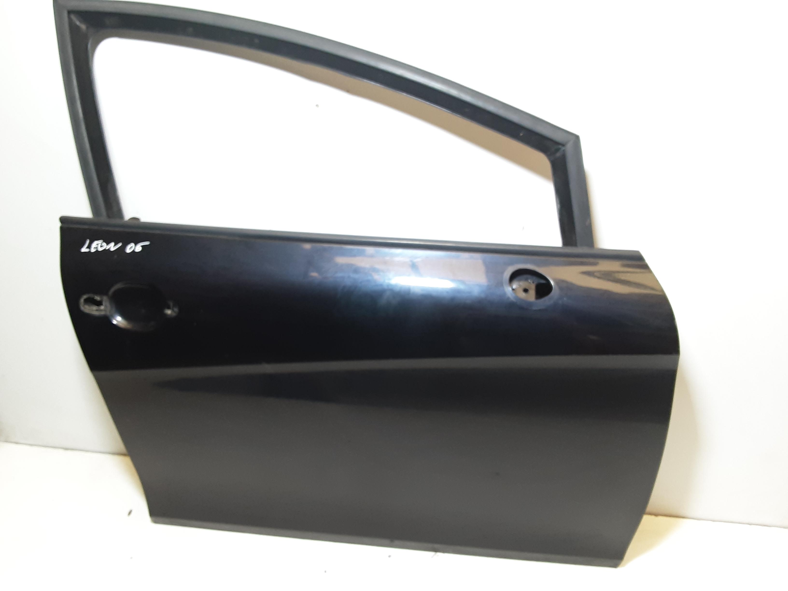 Porta Ant. Destro 1P0831056A Usato