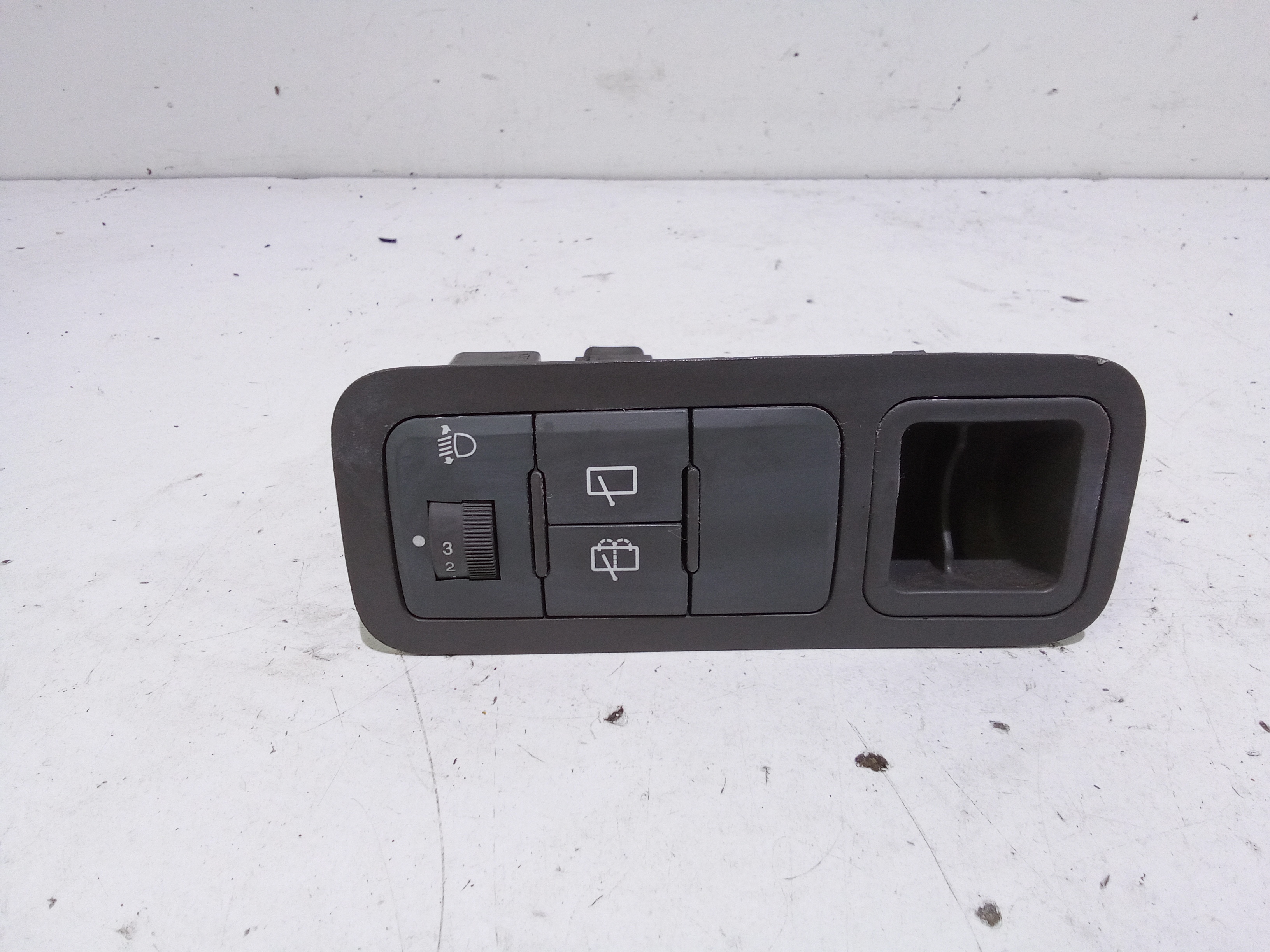 Comando Regolazione Altezza Proiettori 93720FD00008 Usato