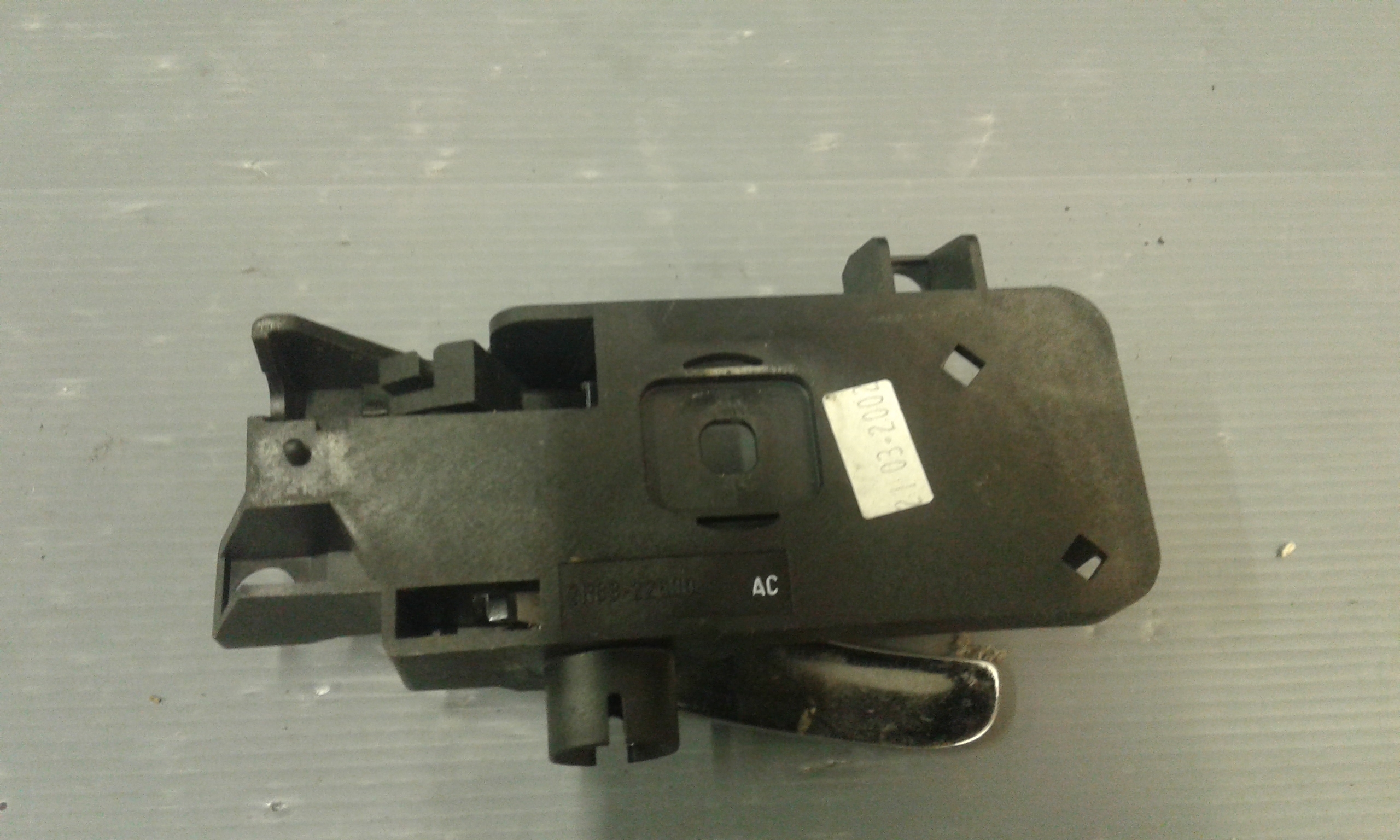 Maniglia Int. Apertura Porta Ant. Destro Usato