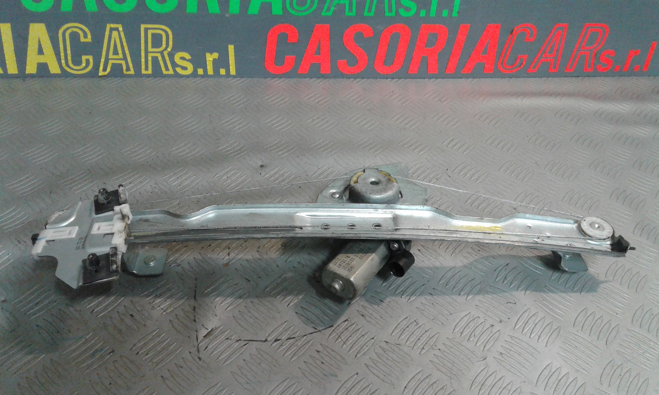 Alzacristallo Porta Ant. Destro 8200733825 Usato