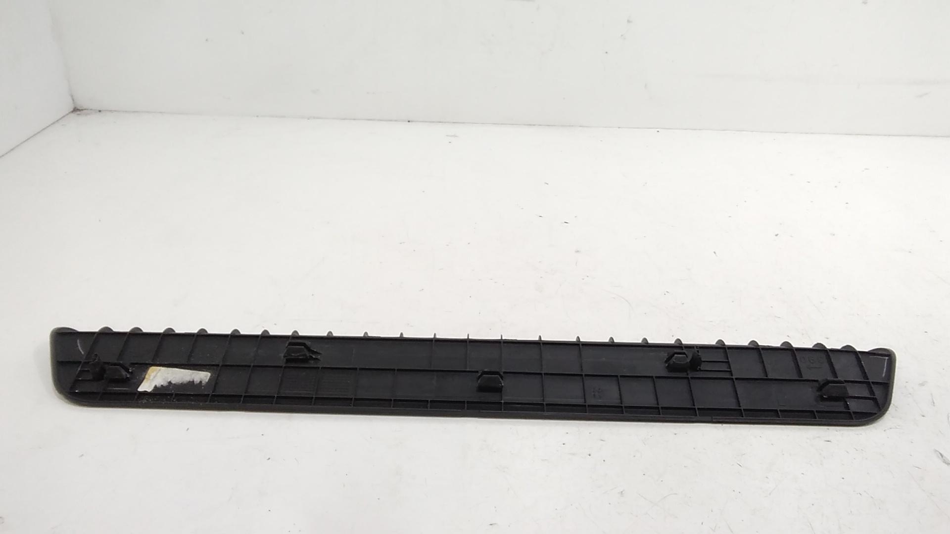 Rivestimento Int. Battitacco Ant. Dx Usato