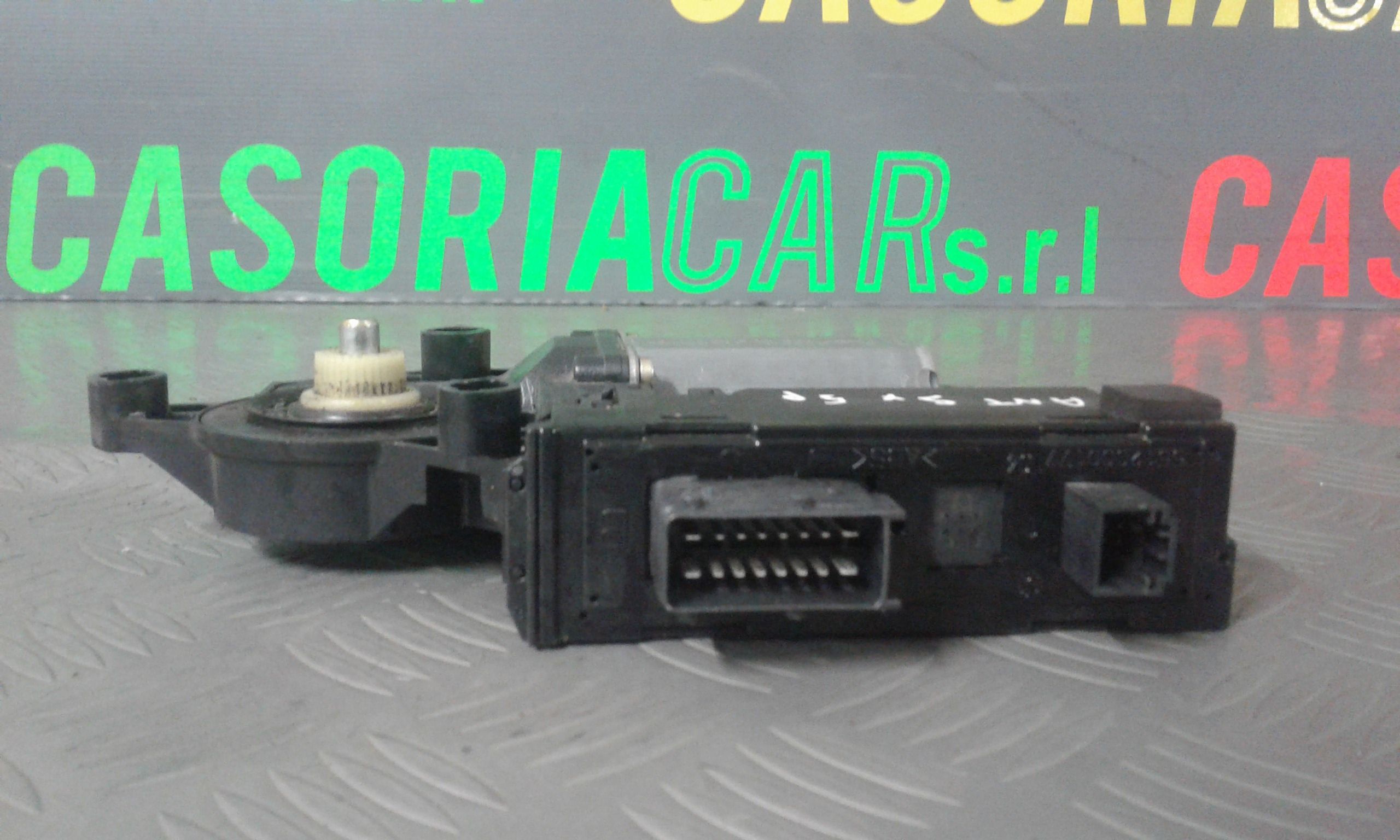 Motorino Alzacristallo Porta Ant. Sinistro 9221CA Usato