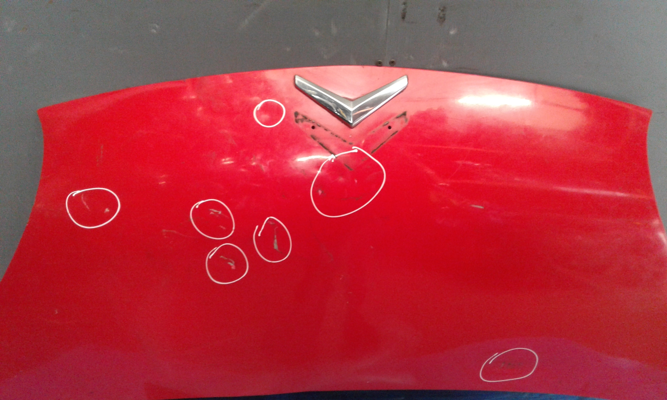 Cofano Ant. 1611149480 Usato