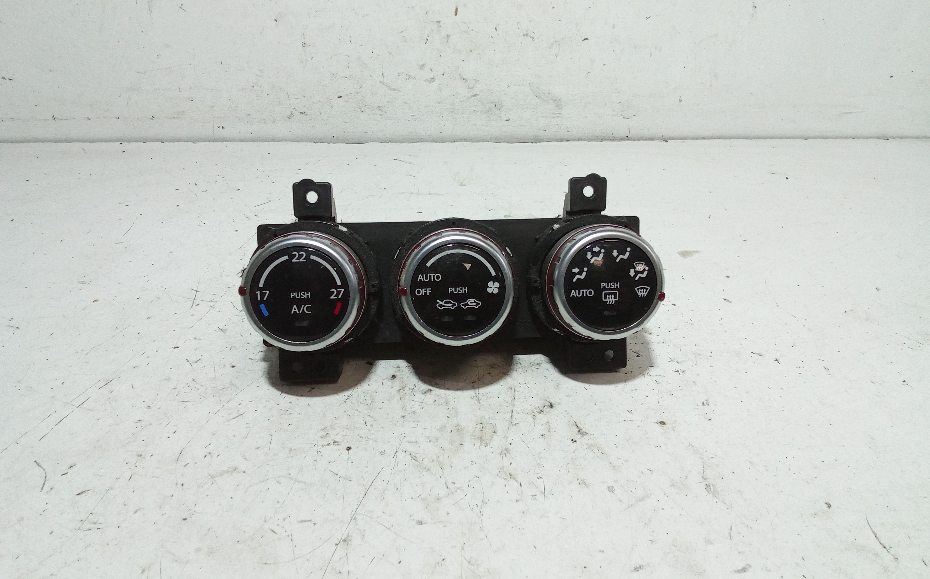 Blocco Comando Climatizzazione 71743212 Usato