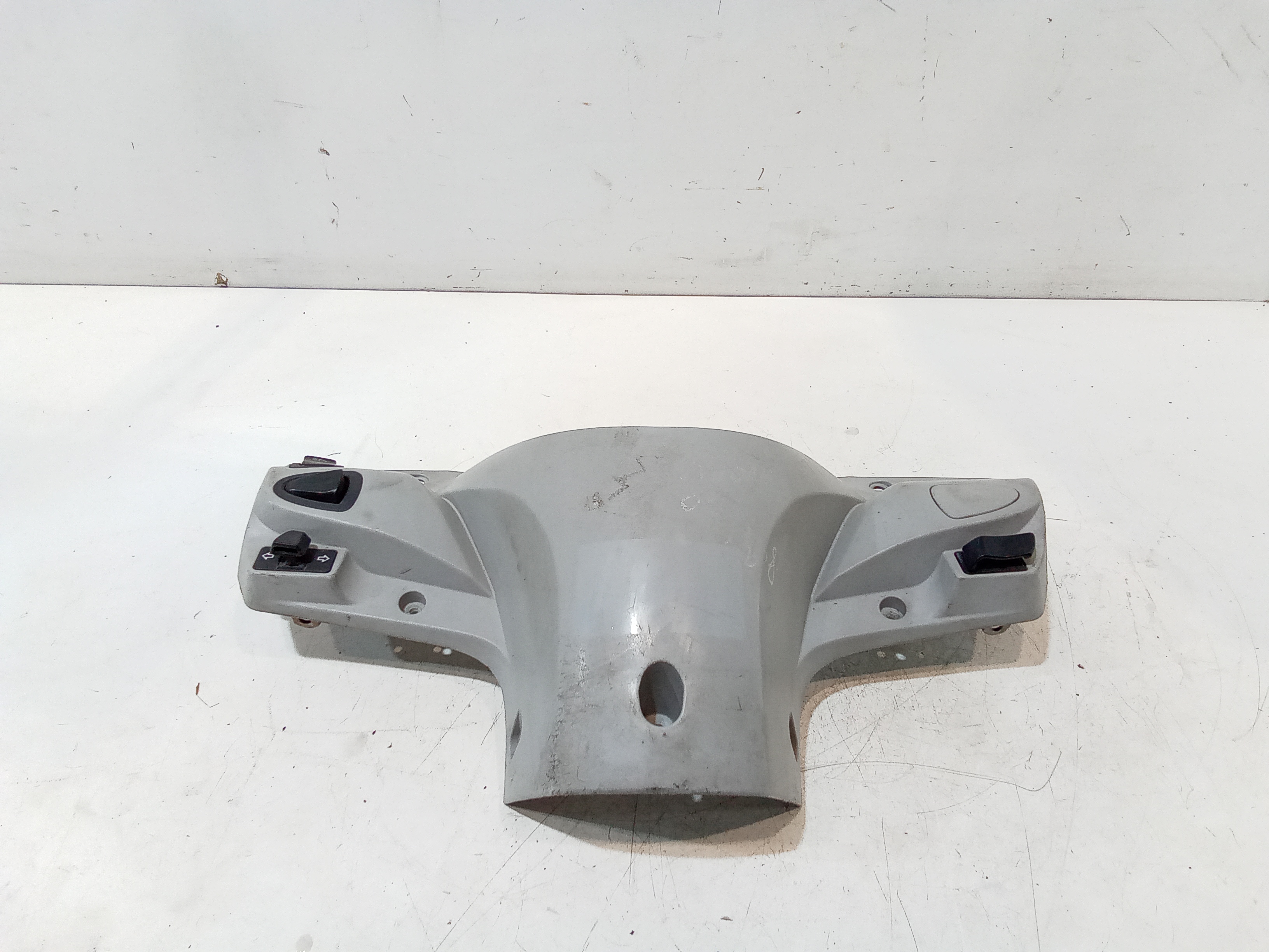 Cornice Portastrumenti Usato