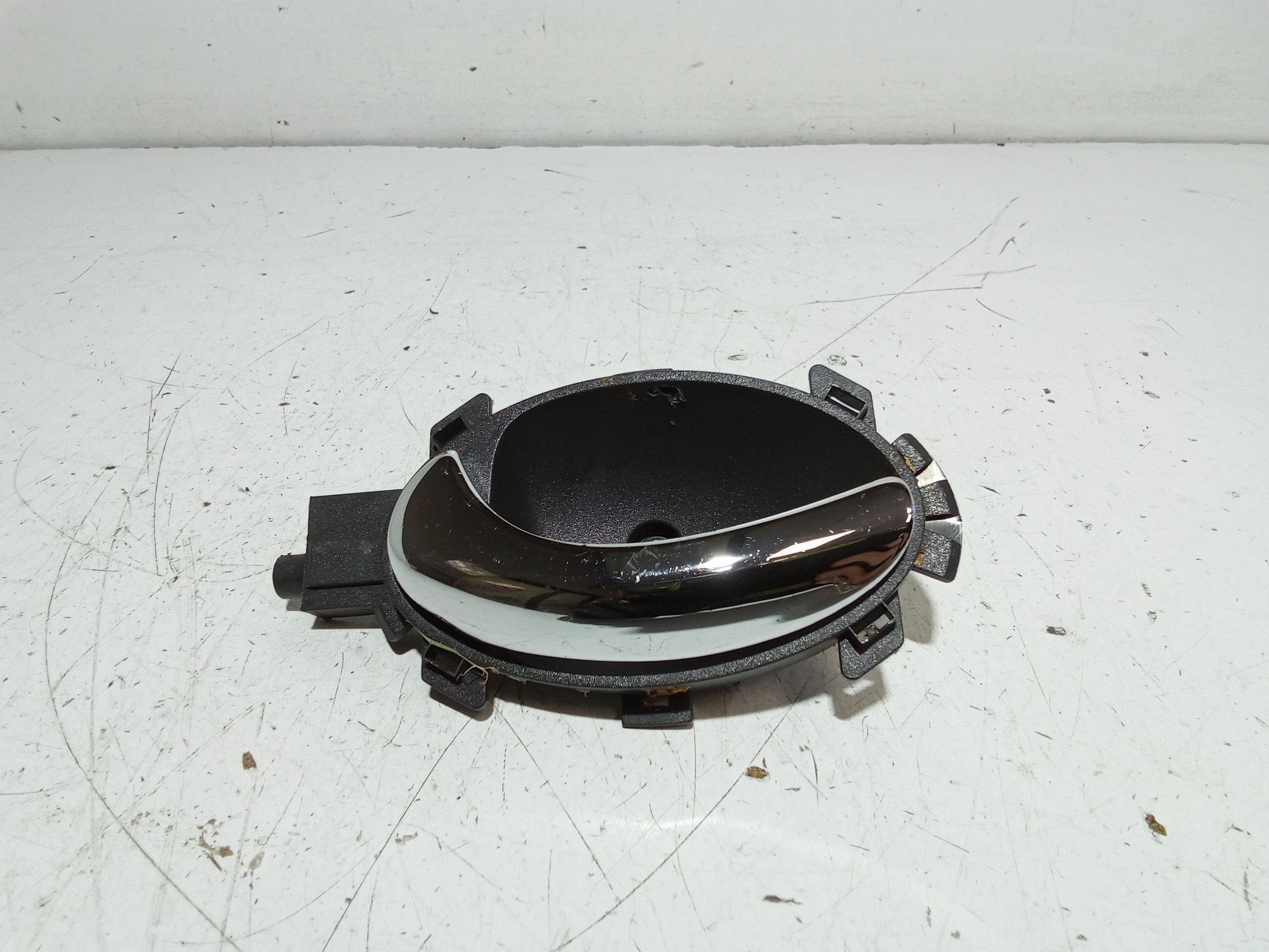 Maniglia Int. Apertura Porta Ant. Sinistro Usato