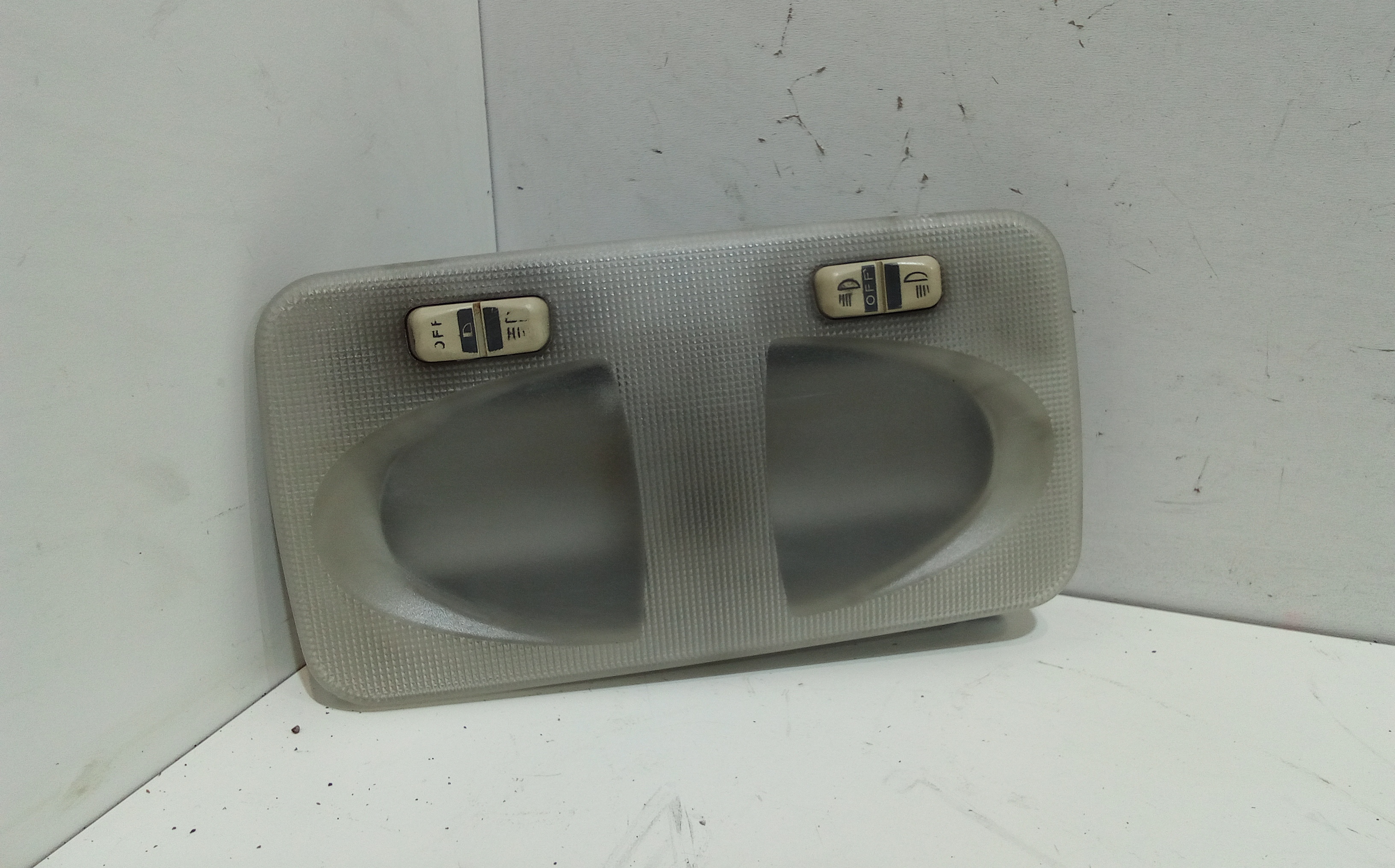 Luce Cortesia Ant. Tetto Usato