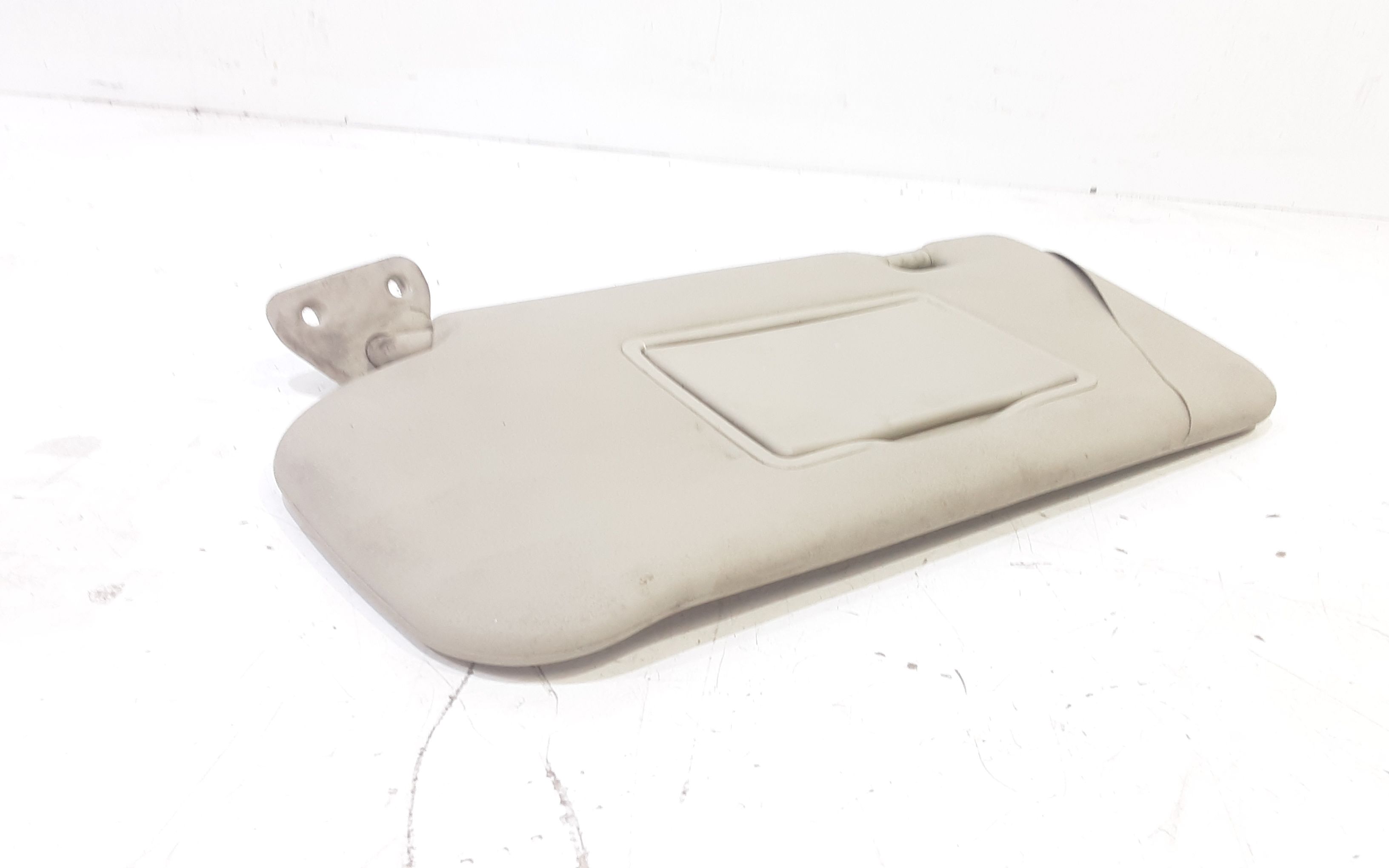 Aletta Parasole Parabrezza Sinistro 964019F600 Usato