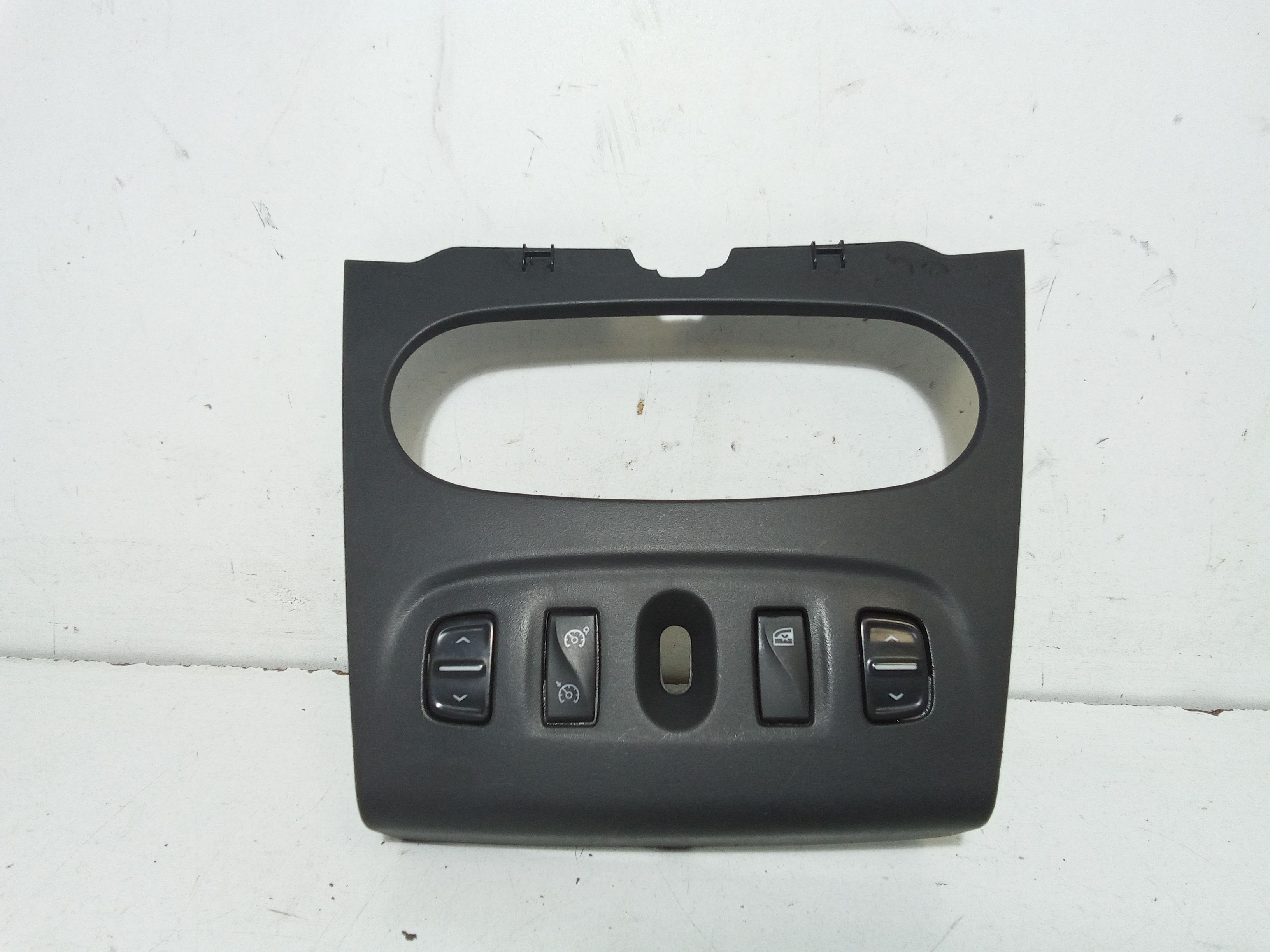 Blocco Comandi Multifunzioni 251538545R Usato