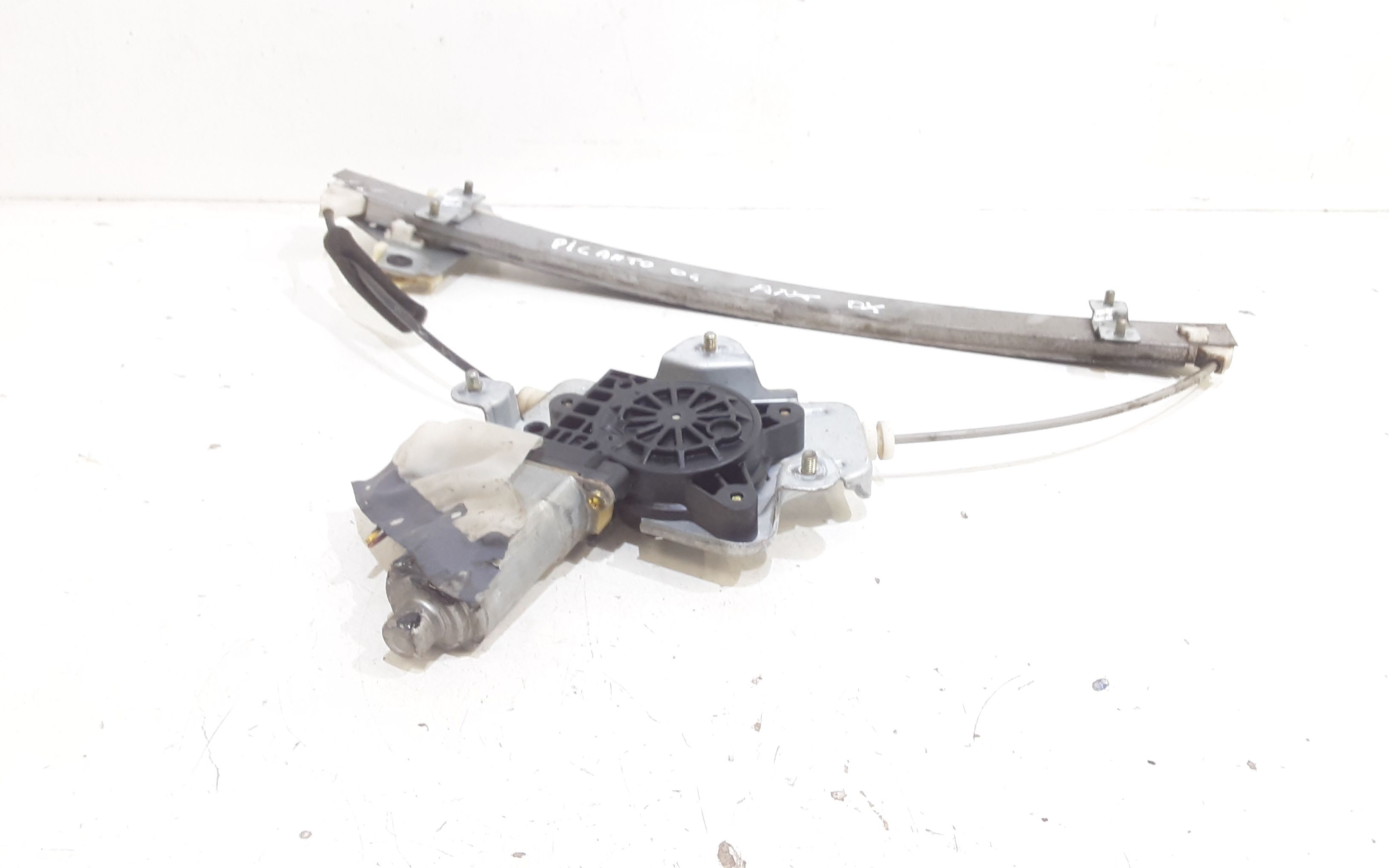 Alzacristallo Porta Ant. Destro 8240207000 Usato