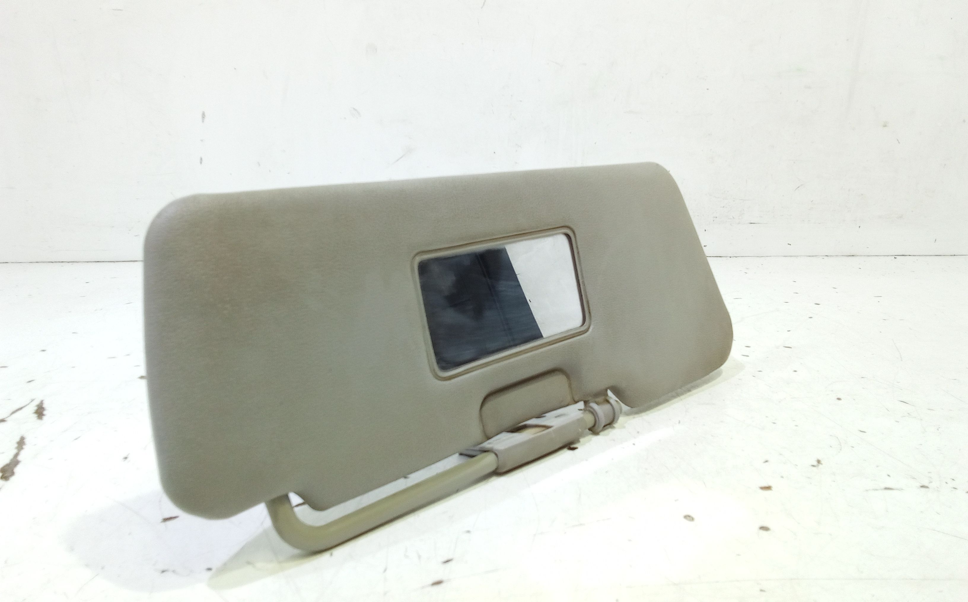 Aletta Parasole Parabrezza Destro 735244339 Usato