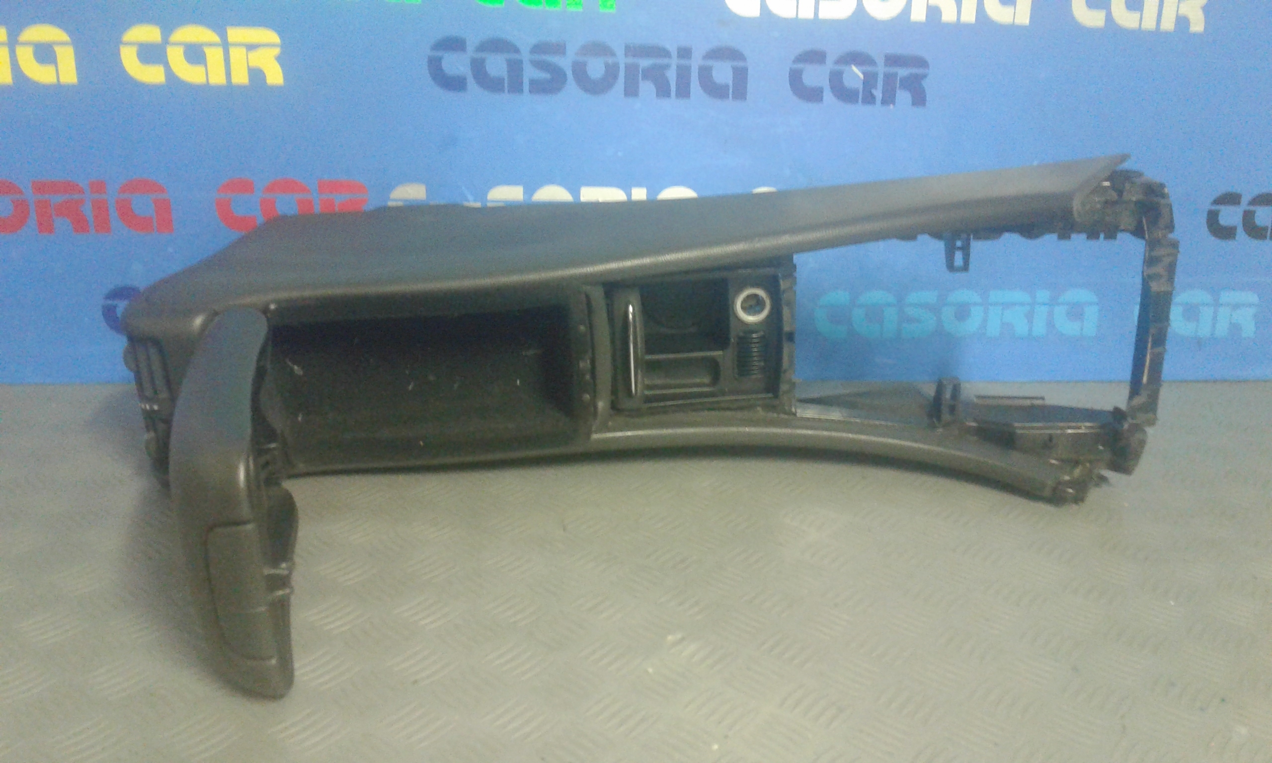 Contenitore P/appoggiabraccio Sedile Ant., Sportello Appoggiabraccio Sedile Ant., Appoggiabraccio Sedile Ant. Sinistro Usato