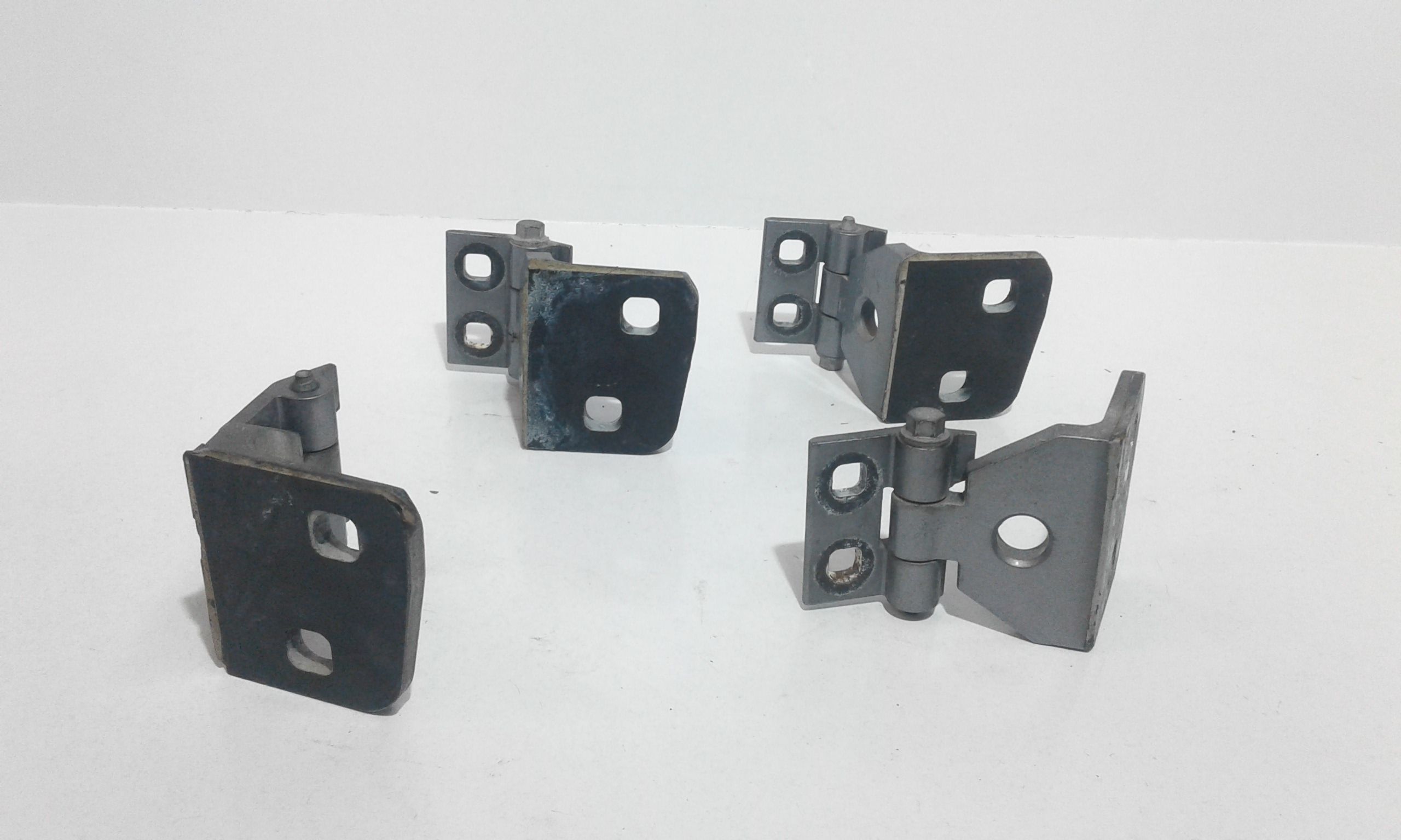 Cerniera Porta Ant. Destro,cerniera Porta Ant.sinistro, Cerniera Porta Post. Destro, Cerniera Porta Post. Sinistro Usato