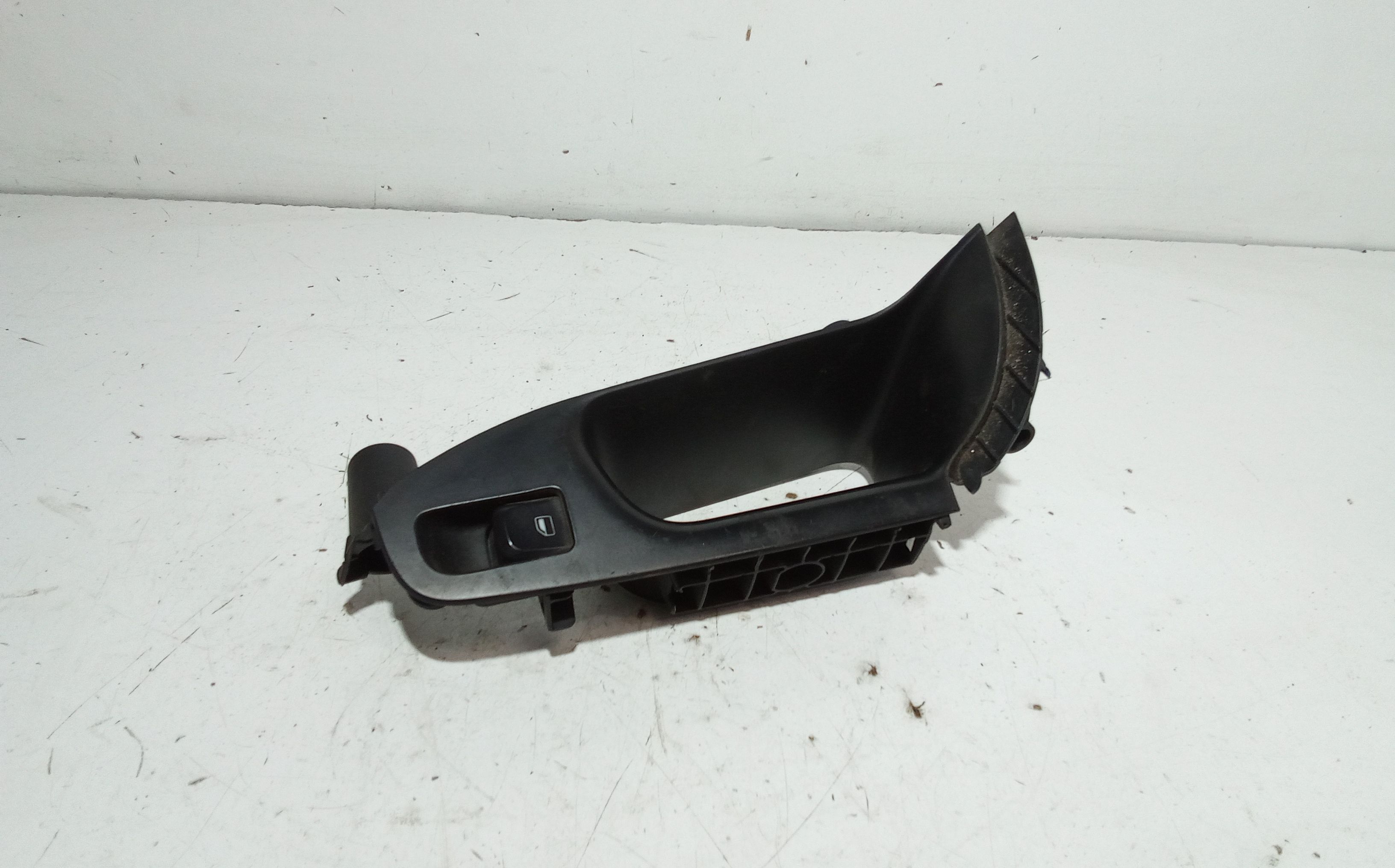 Interruttore Alzacristalli Porta Ant. Destro Usato