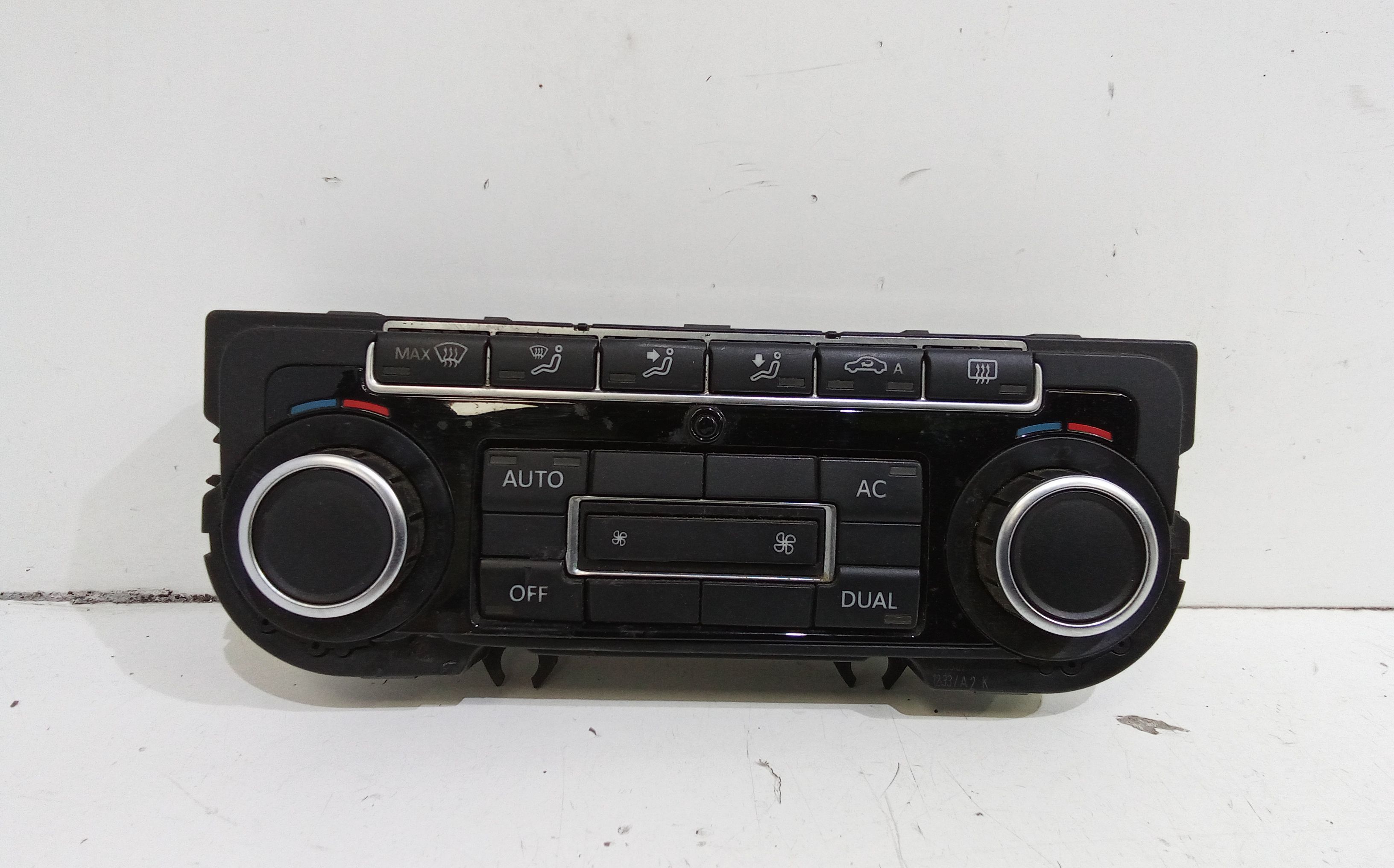 Blocco Comando Climatizzazione 1K0819047BRWHS Usato