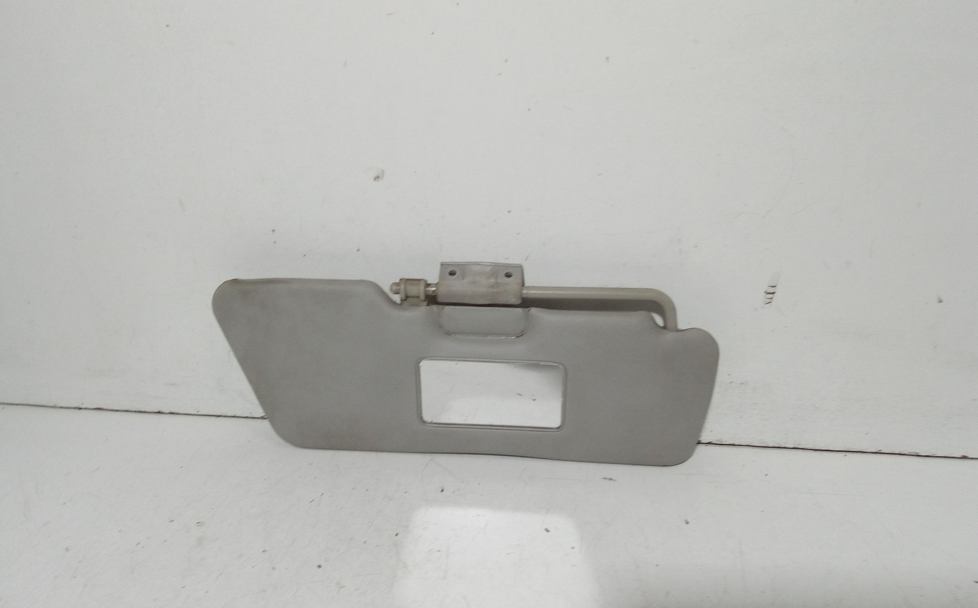 Aletta Parasole Parabrezza Destro 735244339 Usato