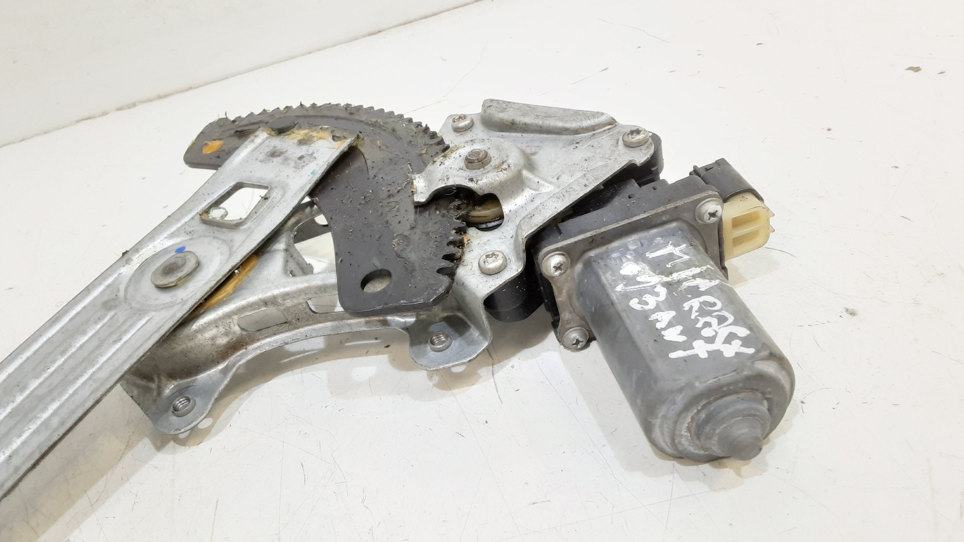 Alzacristallo Porta Ant. Sinistro Usato