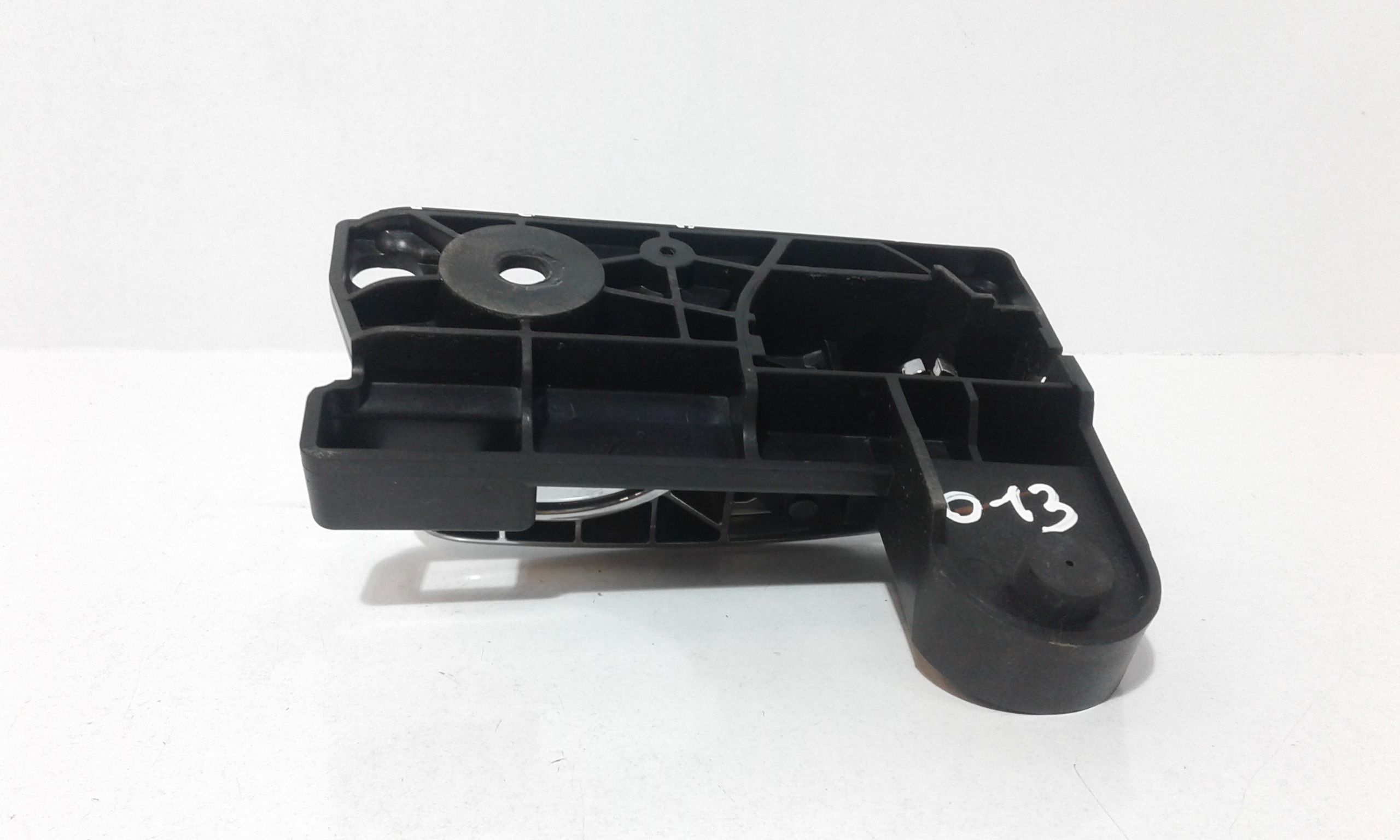 Maniglia Int. Apertura Porta Post. Sinistro K68103387AA Usato