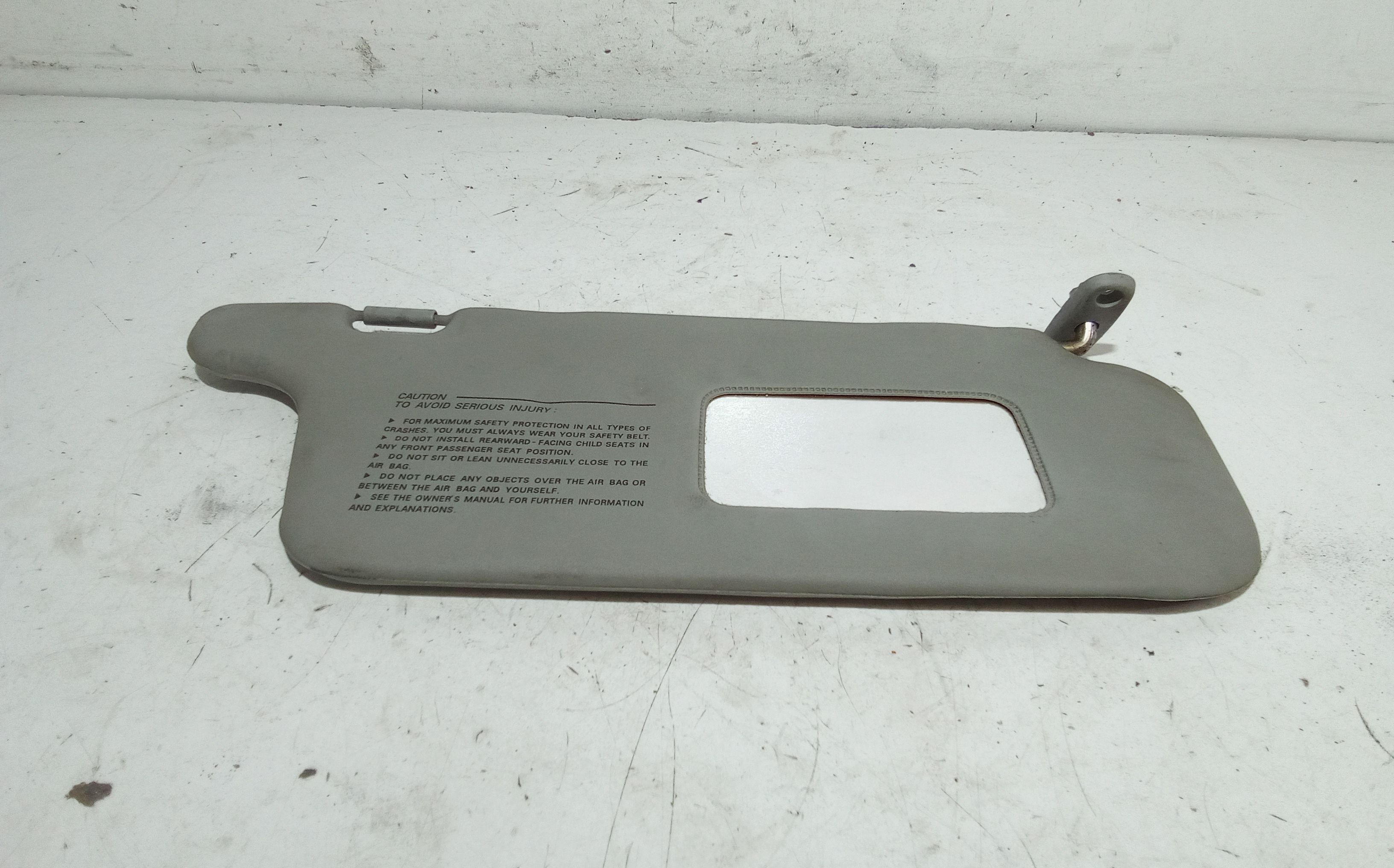 Aletta Parasole Parabrezza Destro 8520202500OB Usato