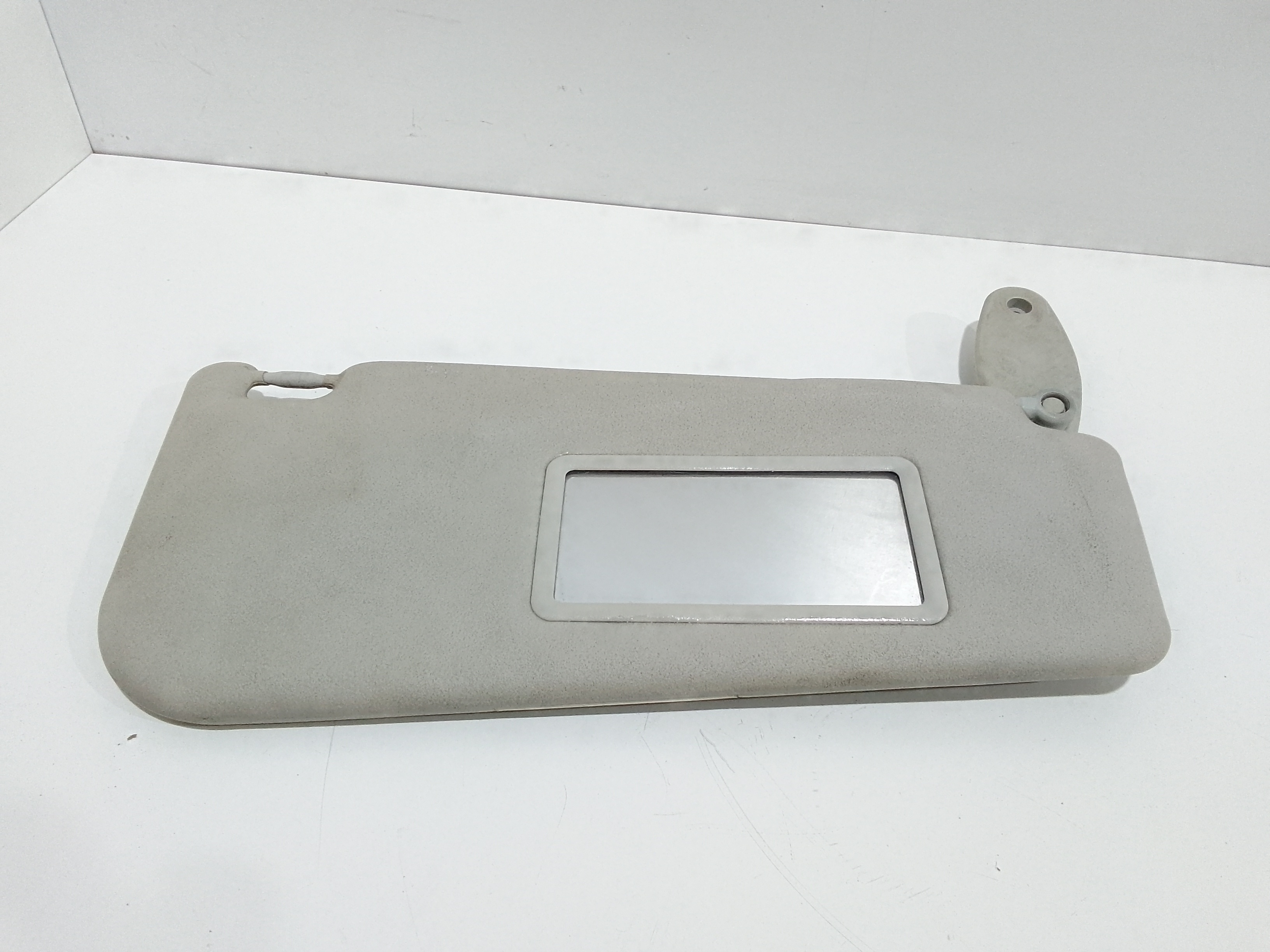 Aletta Parasole Parabrezza Destro 735411165 Usato