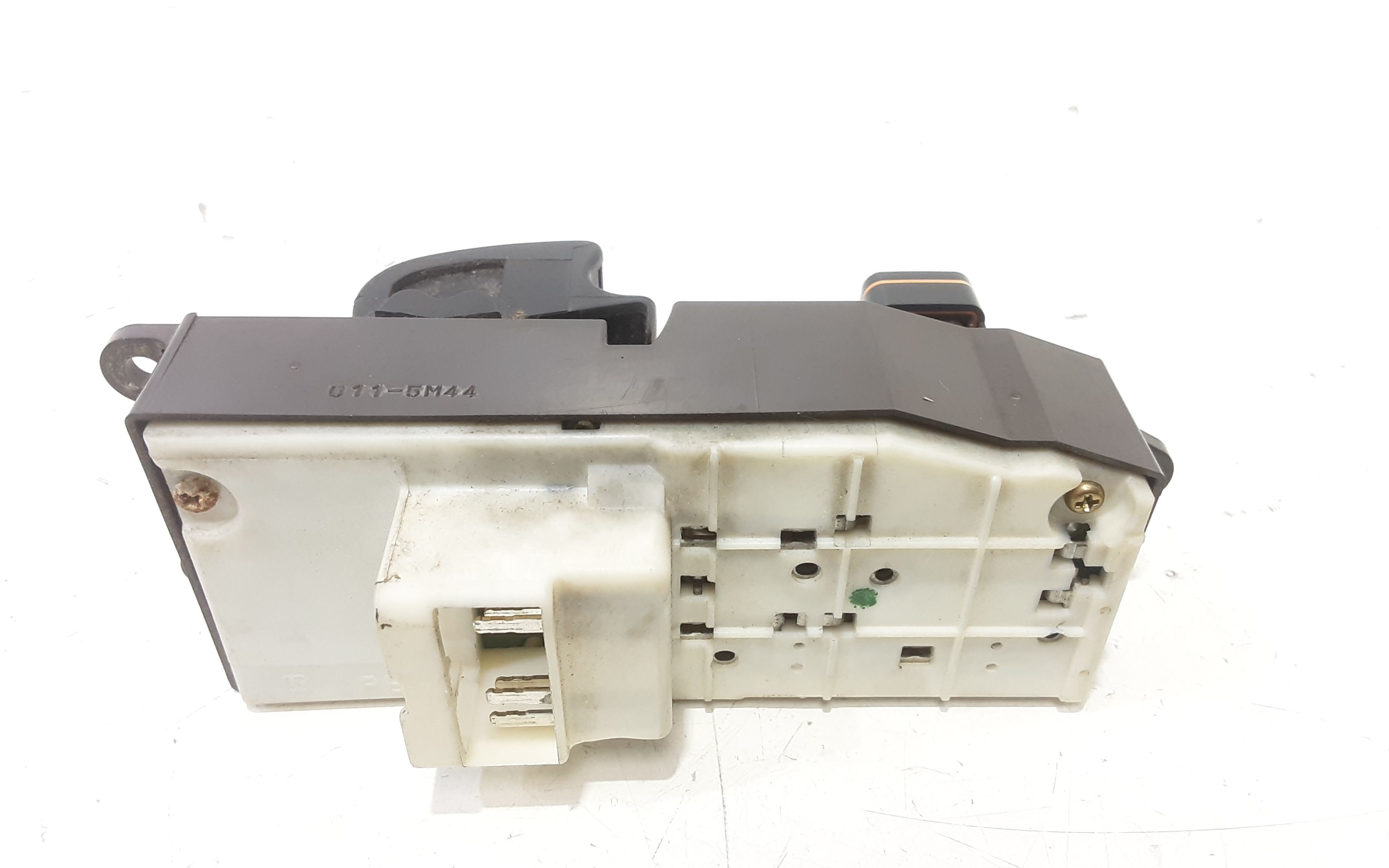 Interruttore Alzacristalli Porta Ant. Sinistro 8482010100 Usato