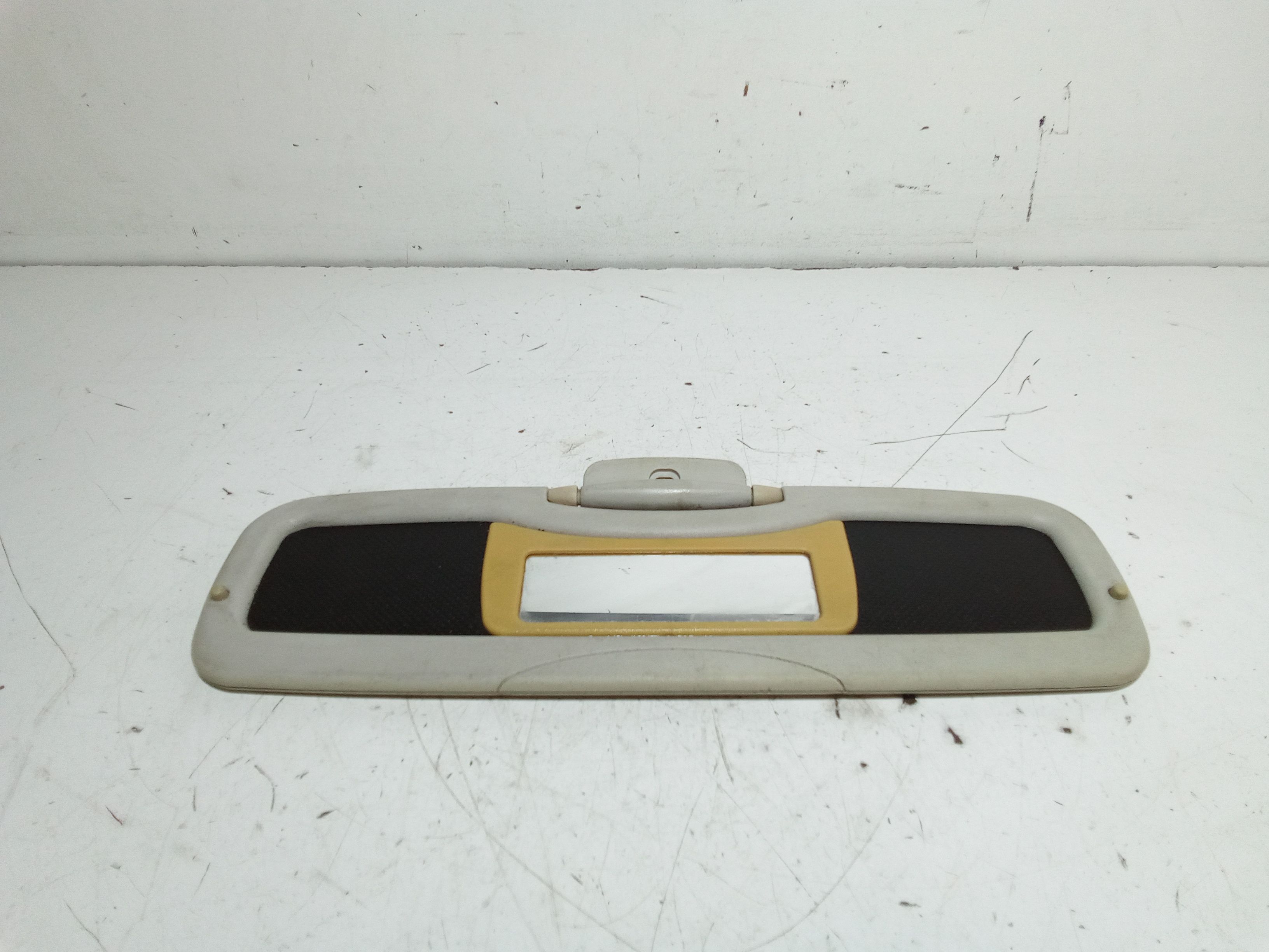 Aletta Parasole Parabrezza Destro Q0000706V007C24A00 Usato