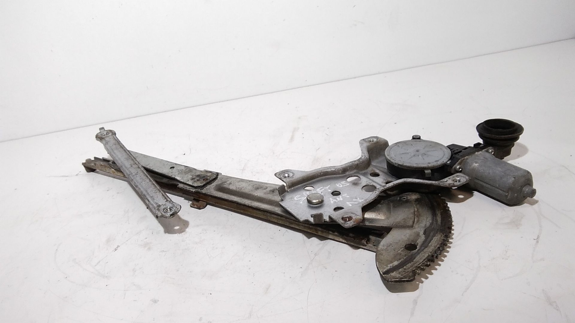 Alzacristallo Porta Ant. Destro 8341062J00000 Usato