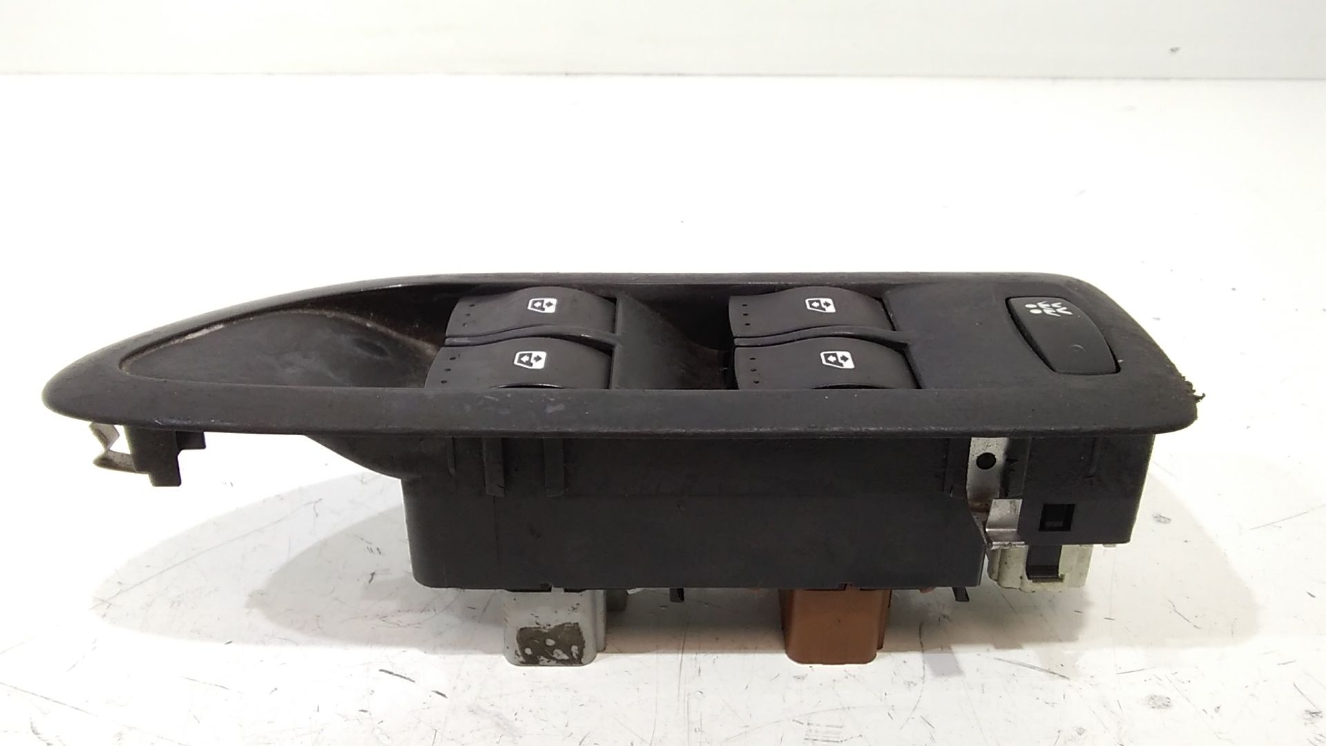 Interruttore Alzacristalli Porta Ant. Sinistro 8200015089 Usato