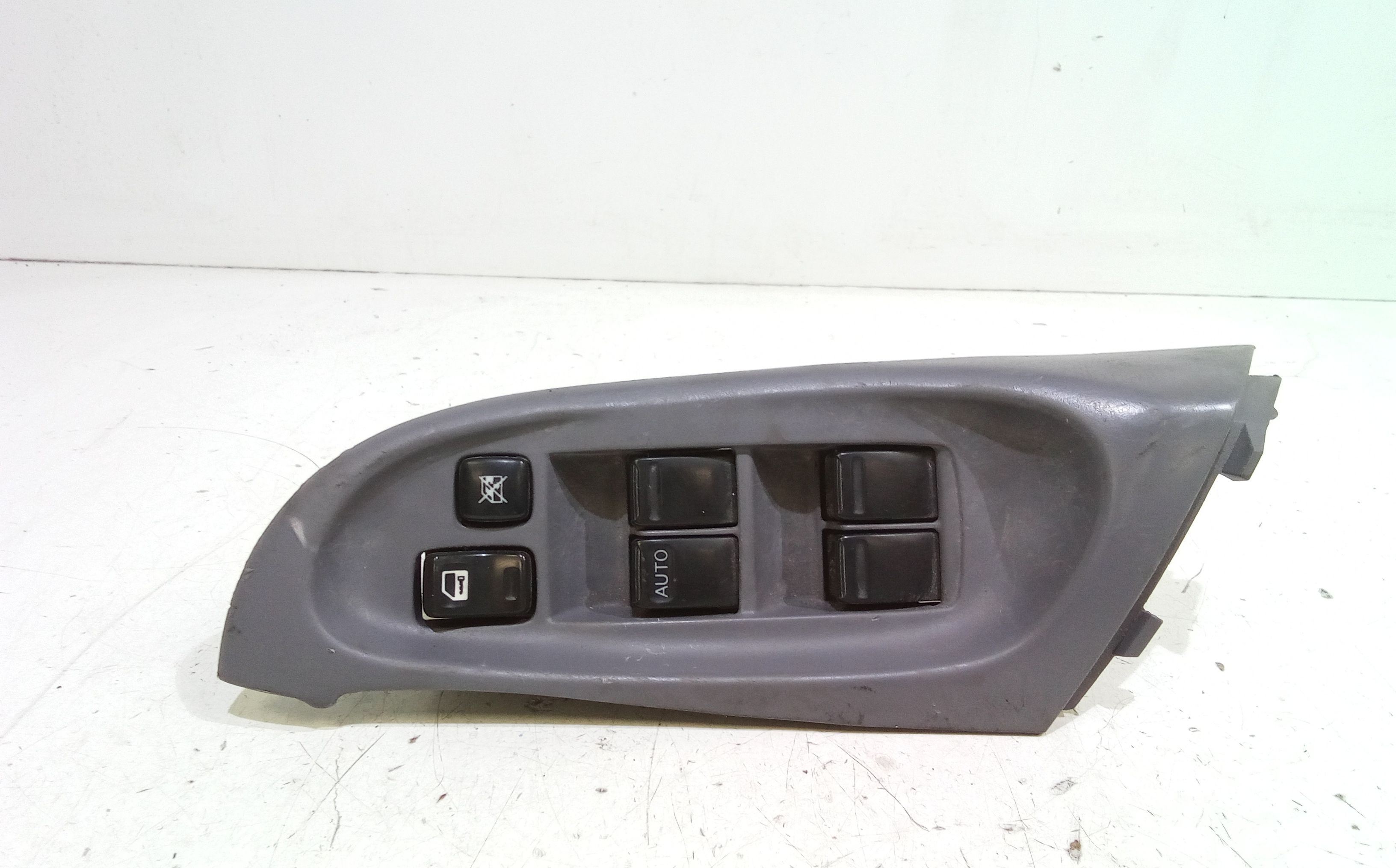 Interruttore Alzacristalli Porta Ant. Sinistro Usato