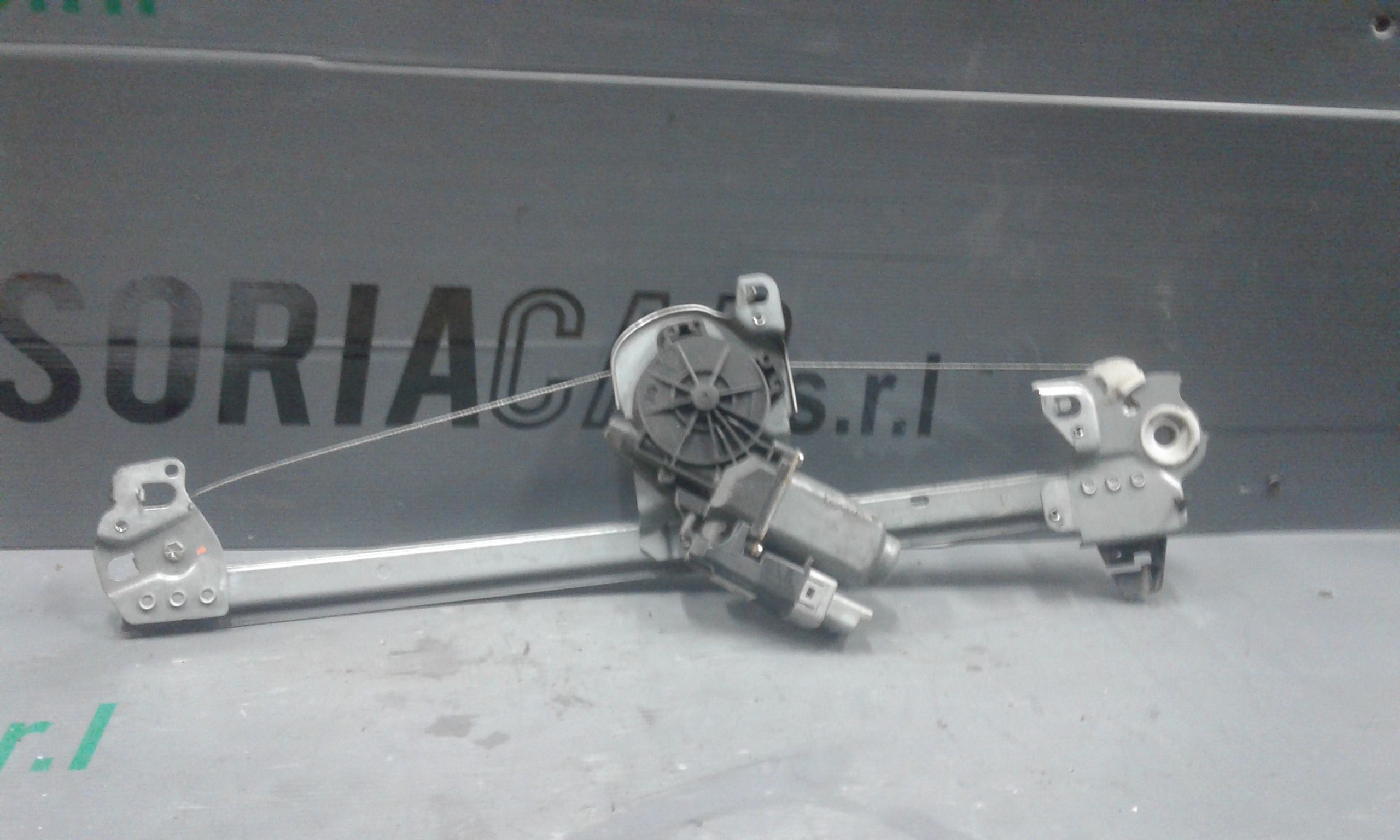 Alzacristallo Porta Ant. Sinistro Usato