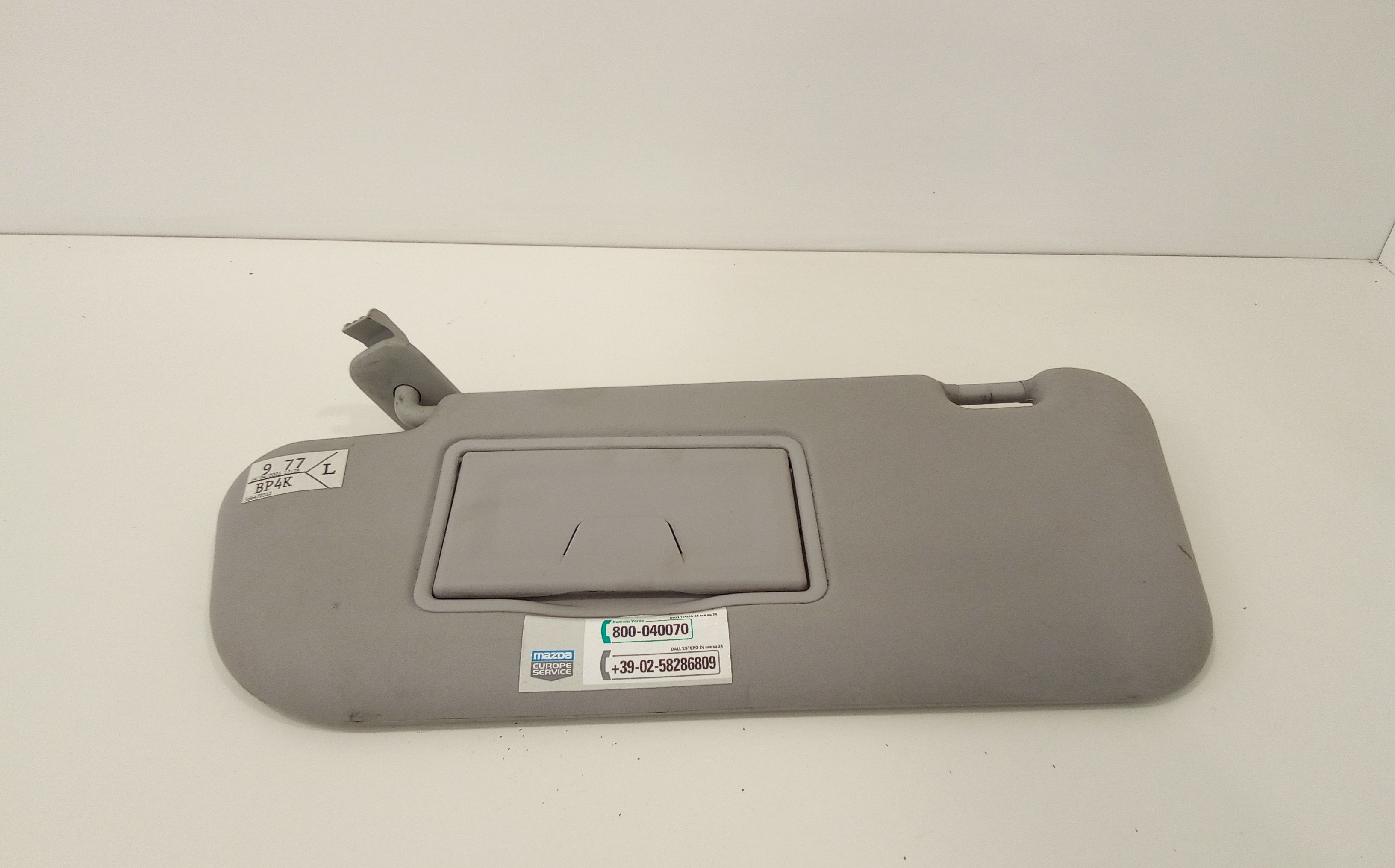 Aletta Parasole Parabrezza Sinistro BP4K69320C30 Usato