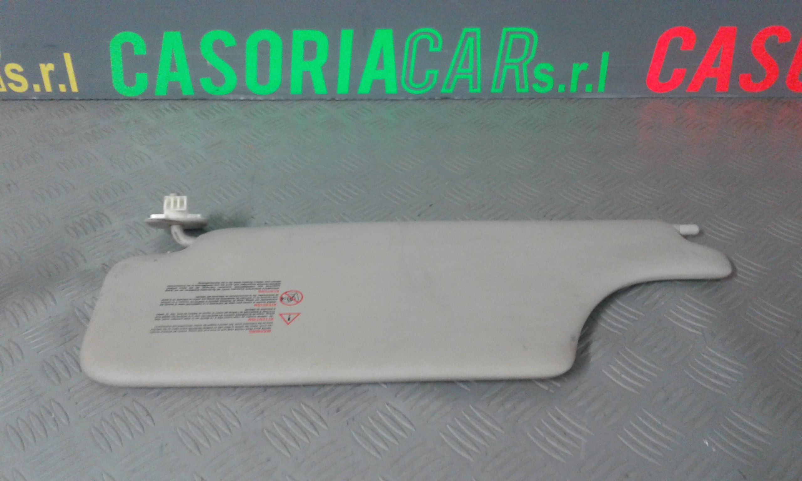 Aletta Parasole Parabrezza Destro 8200213199 Usato