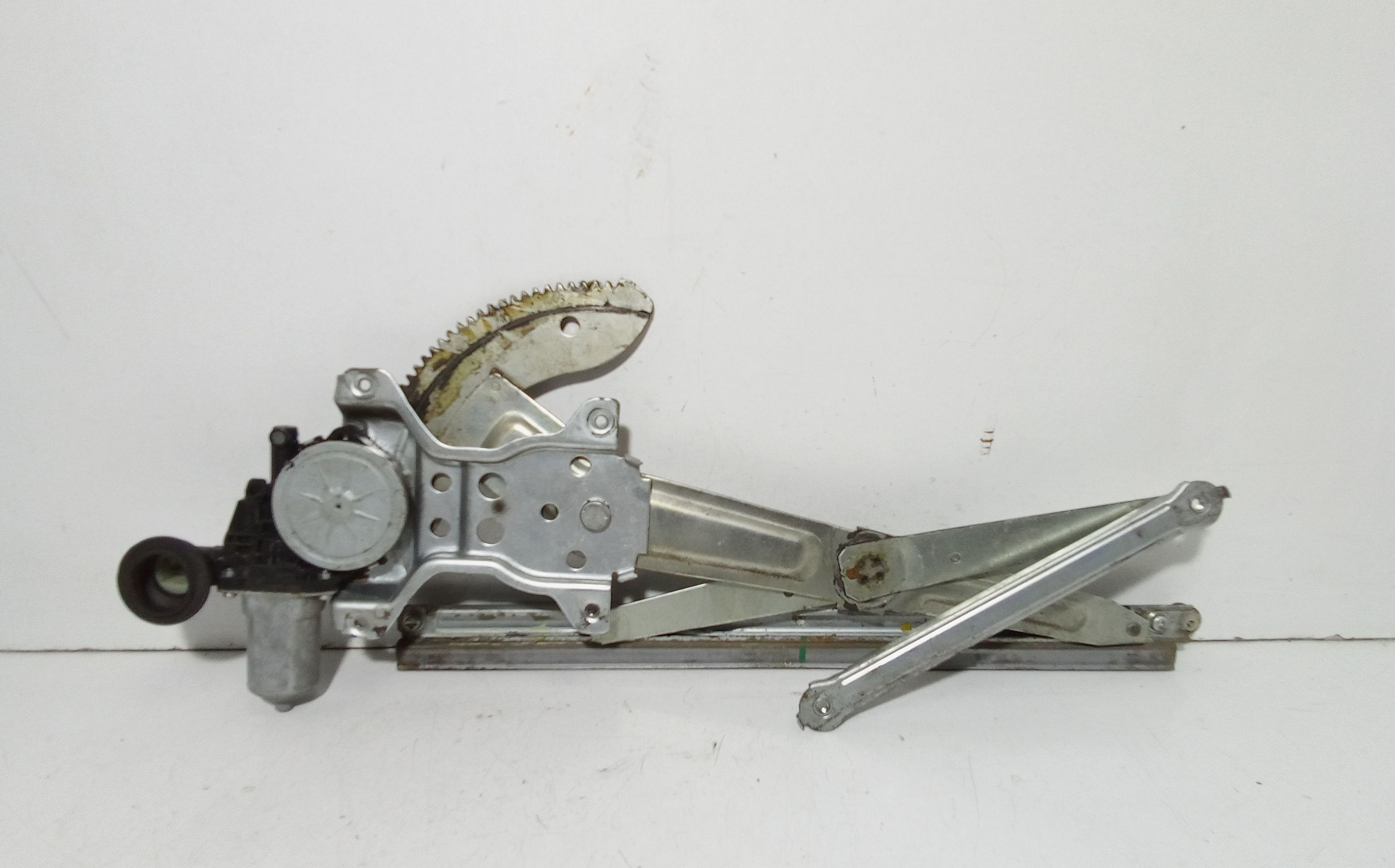 Alzacristallo Porta Ant. Sinistro 8344062J00000 Usato