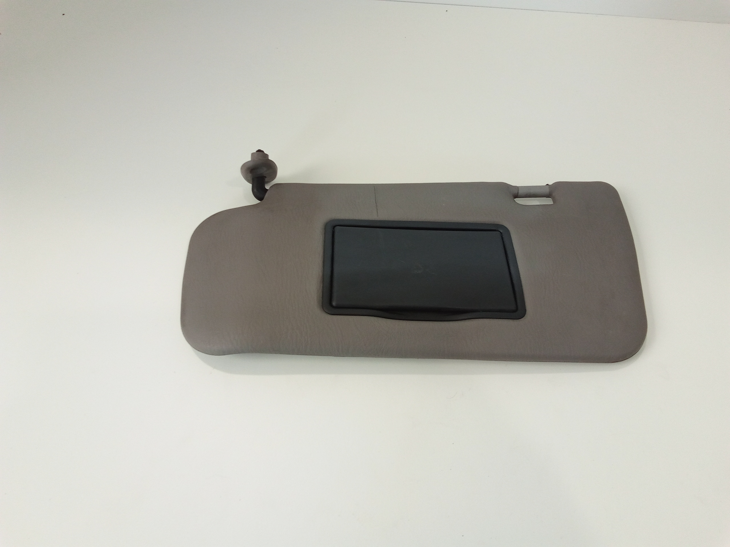 Aletta Parasole Parabrezza Sinistro 96401BC102 Usato