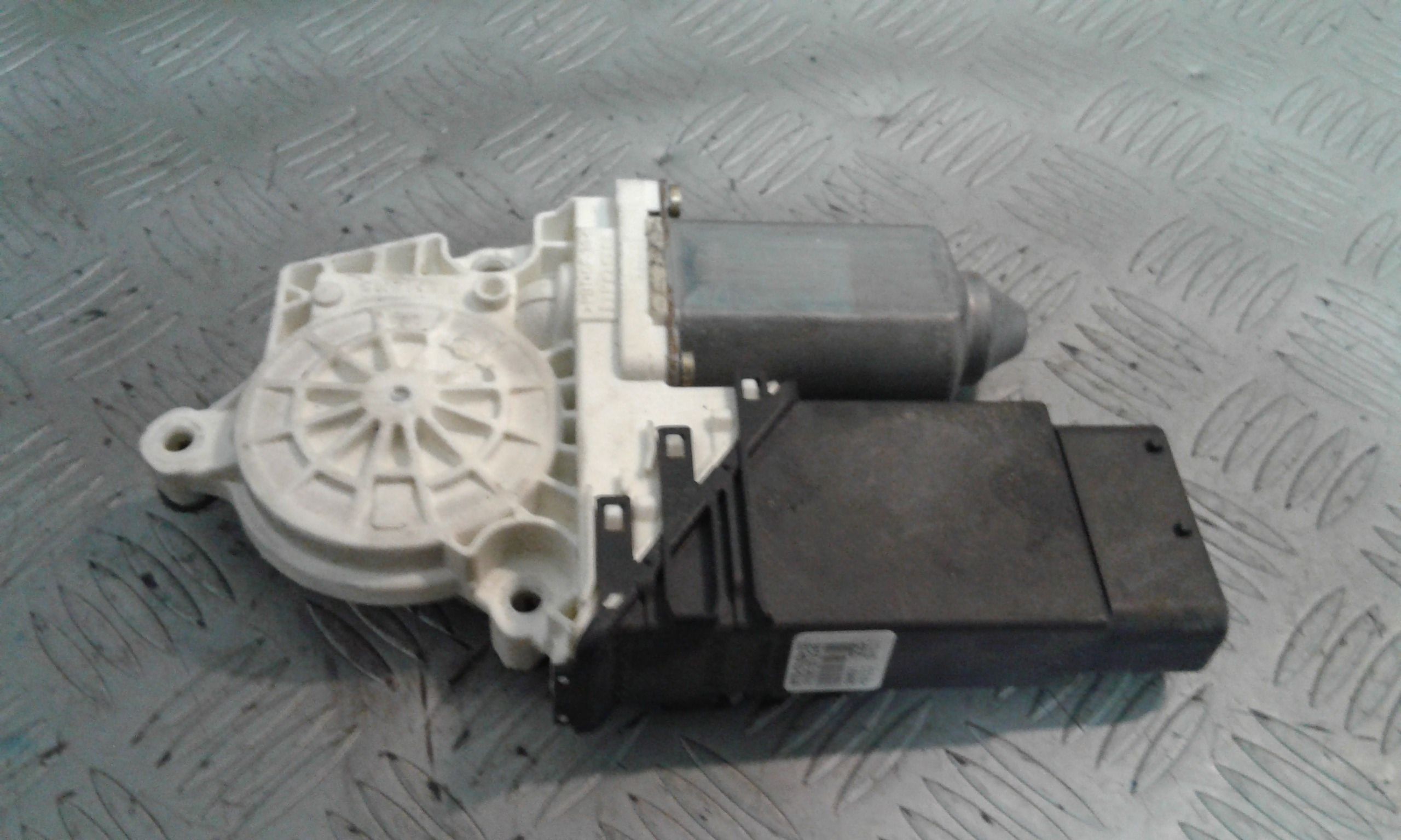 Motorino Alzacristallo Porta Ant. Destro 1J1959802D001 Usato