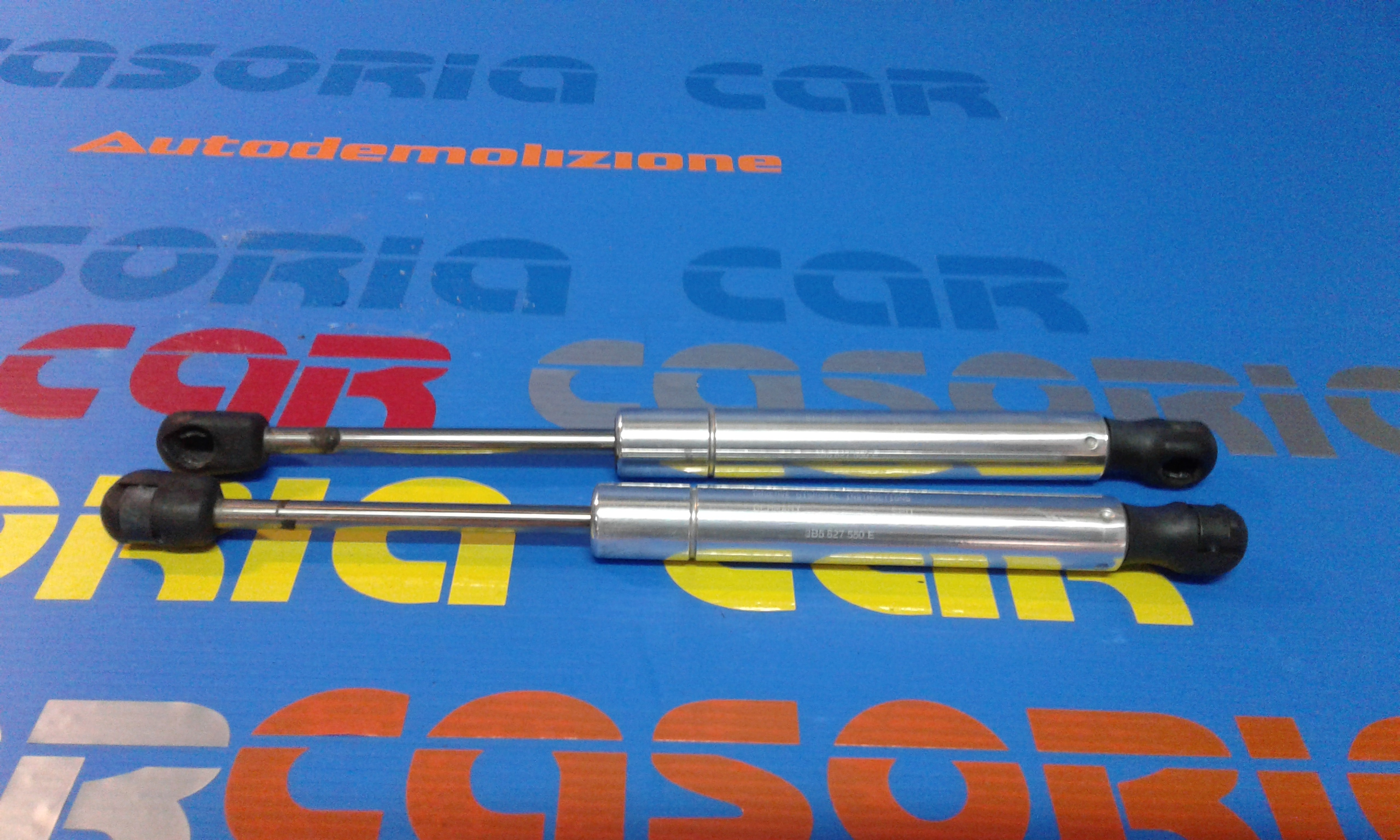 Cerniera Cofano Post. Destro Usato