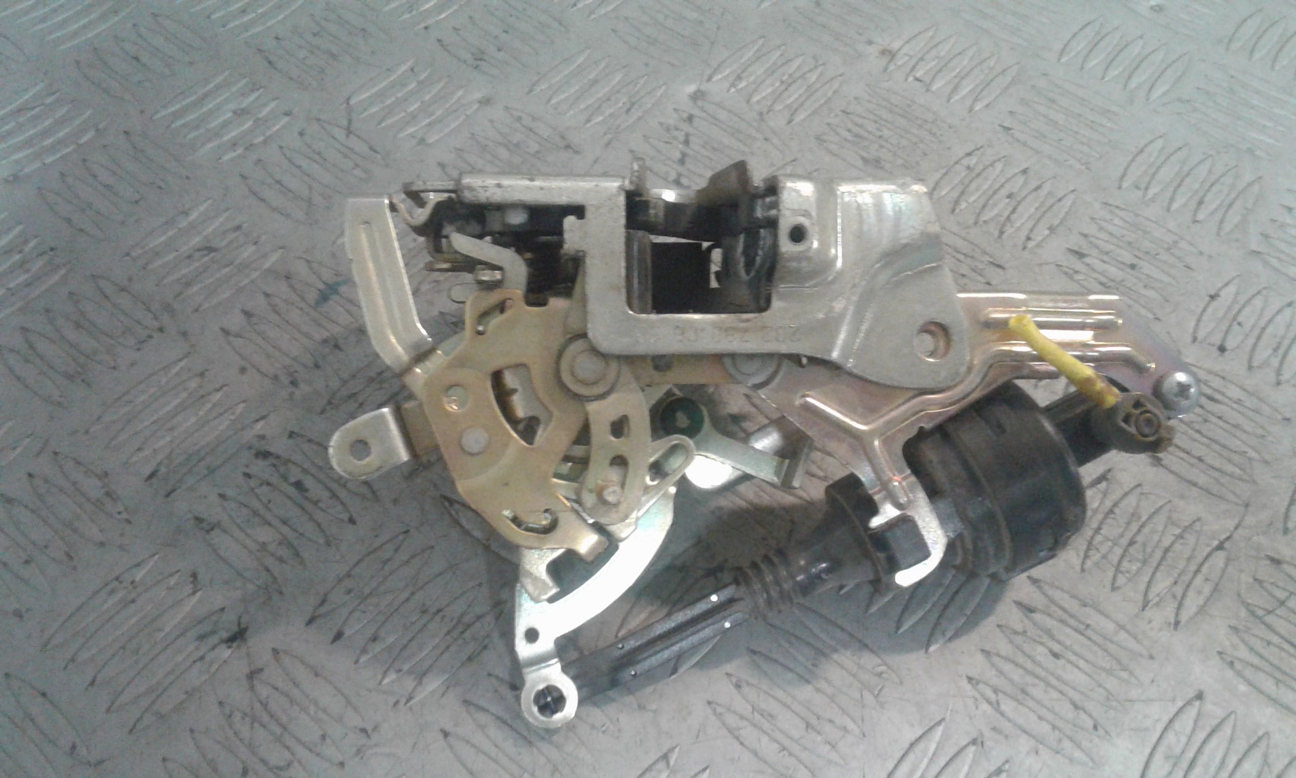 Serratura Porta Post. Destro A2027300635 Usato