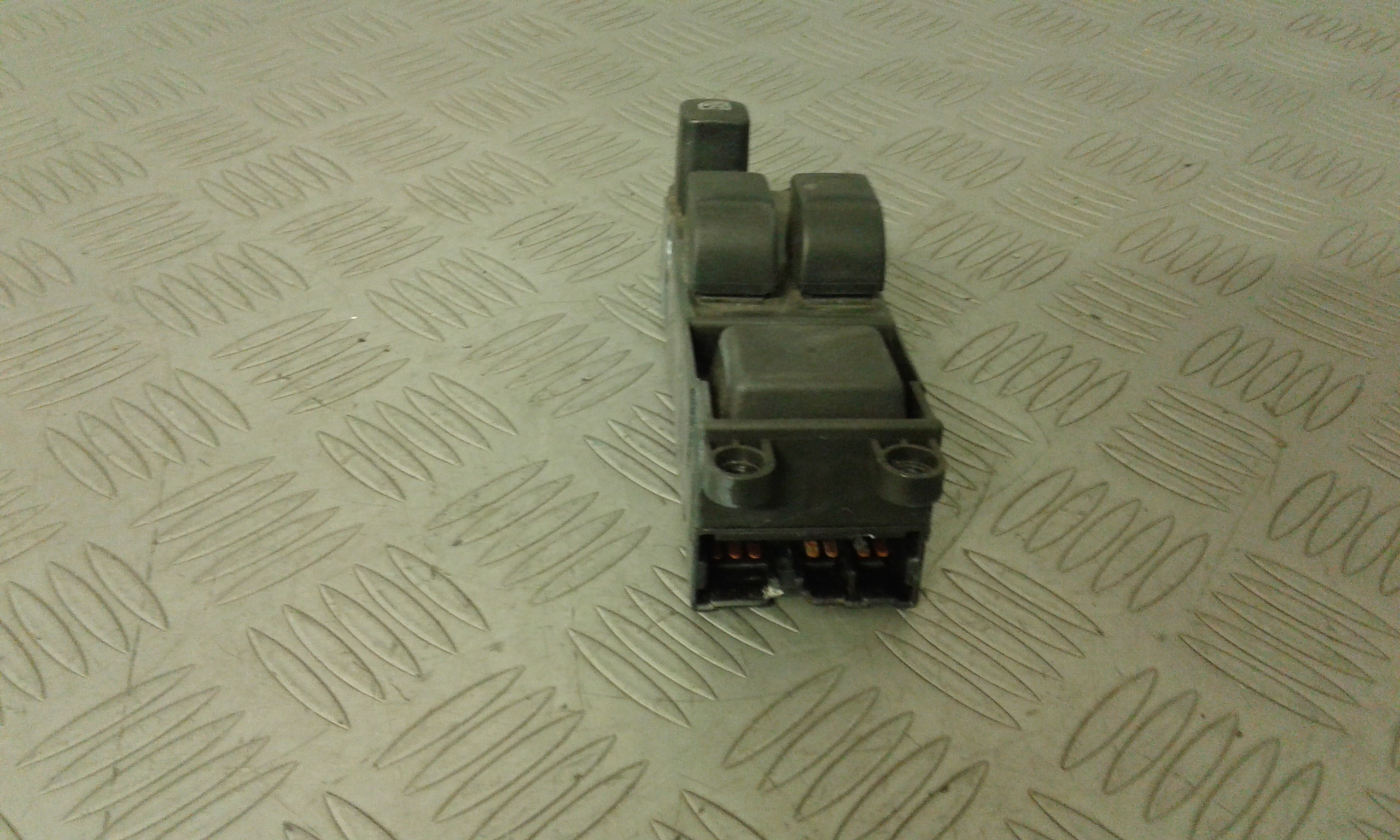 Interruttore Alzacristalli Porta Ant. Sinistro Usato