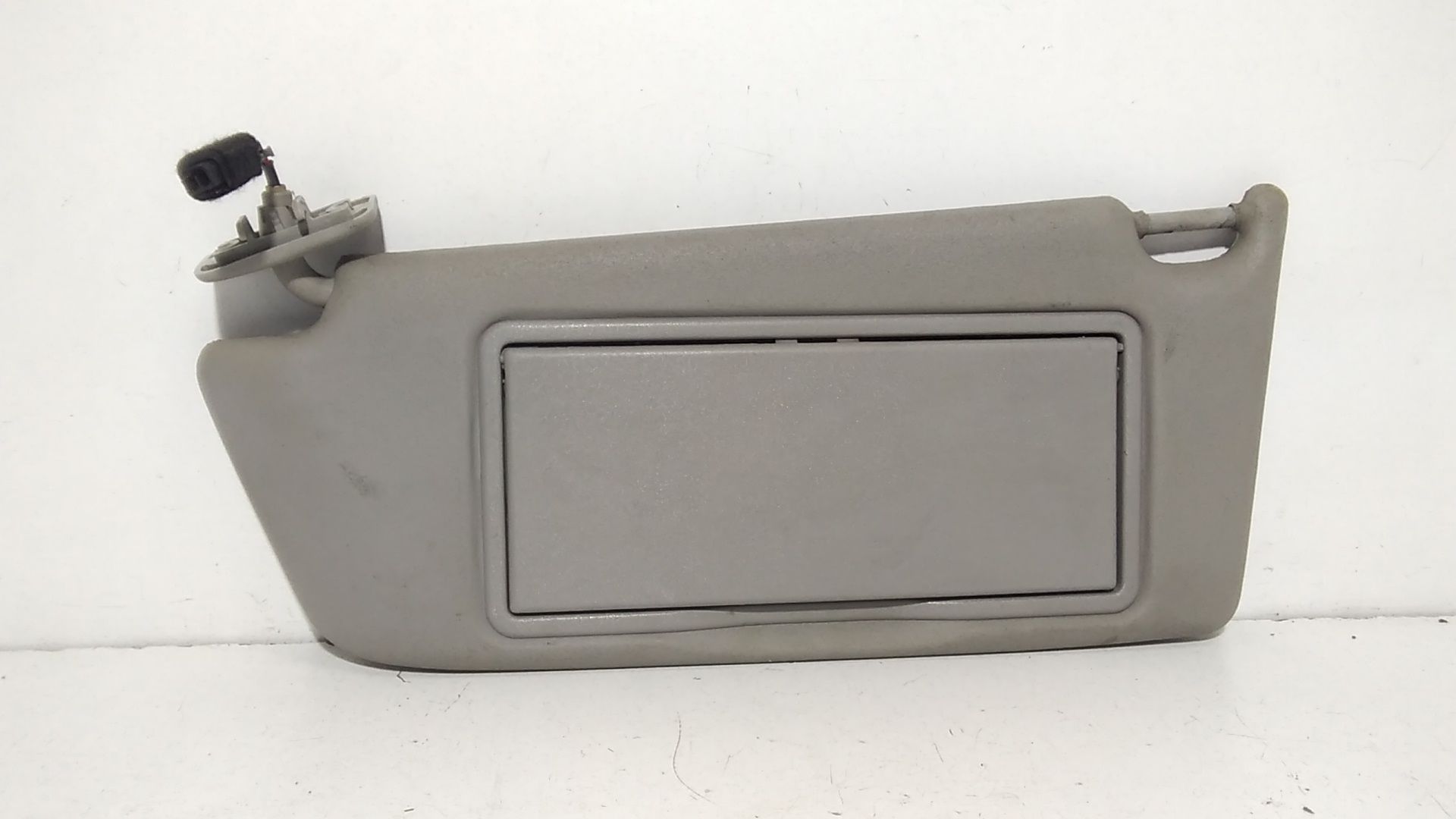 Aletta Parasole Parabrezza Sinistro 13113042 Usato