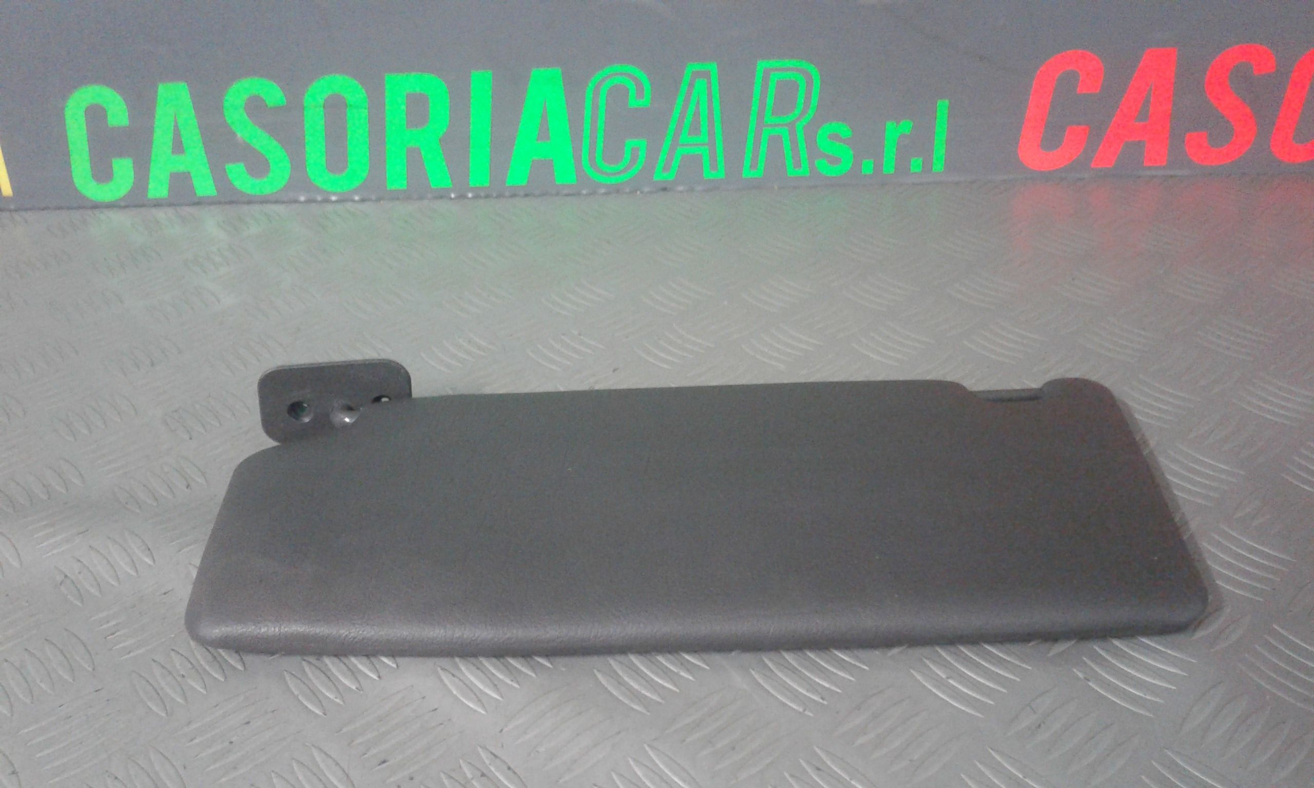 Aletta Parasole Parabrezza Destro 719701635 Usato