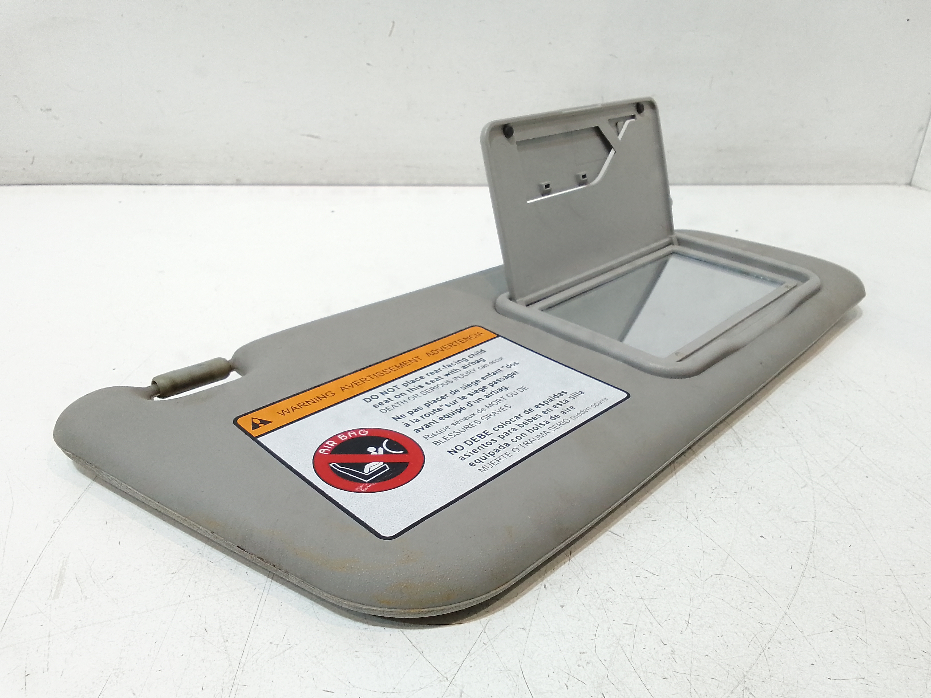 Aletta Parasole Parabrezza Destro 96658514 Usato