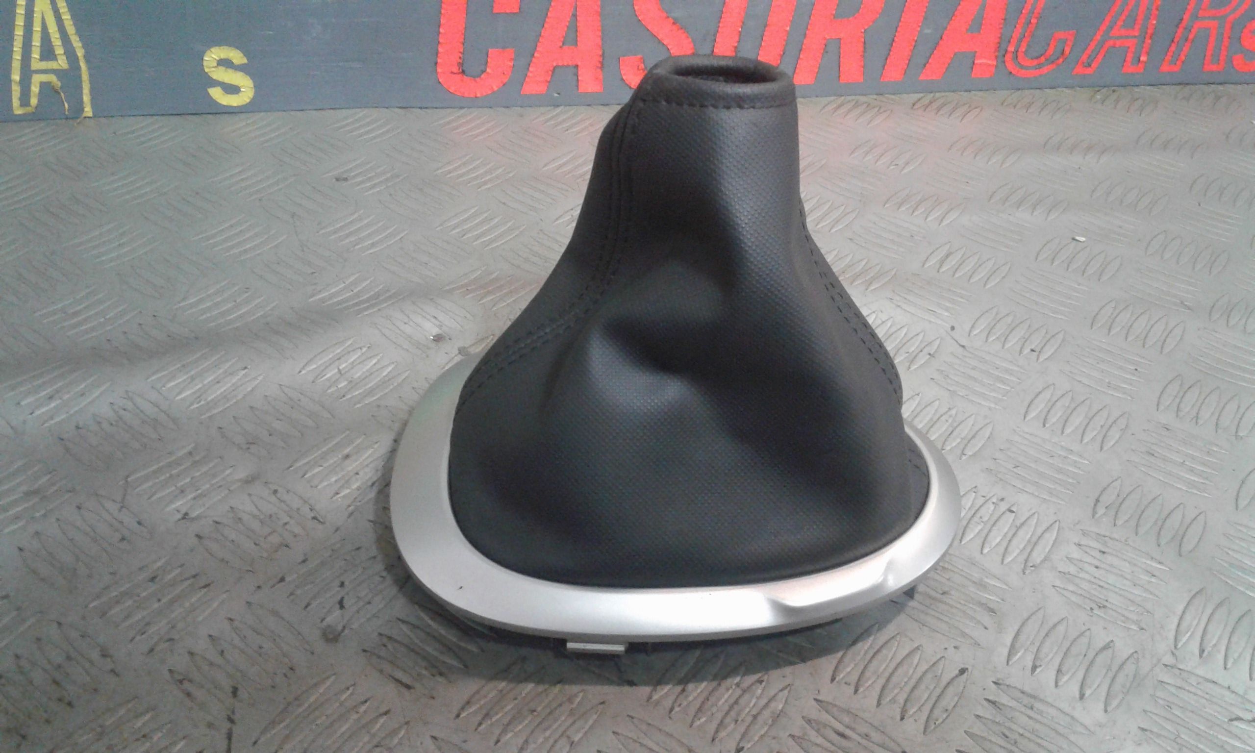 Cuffia Leva Cambio 969351KN2A Usato