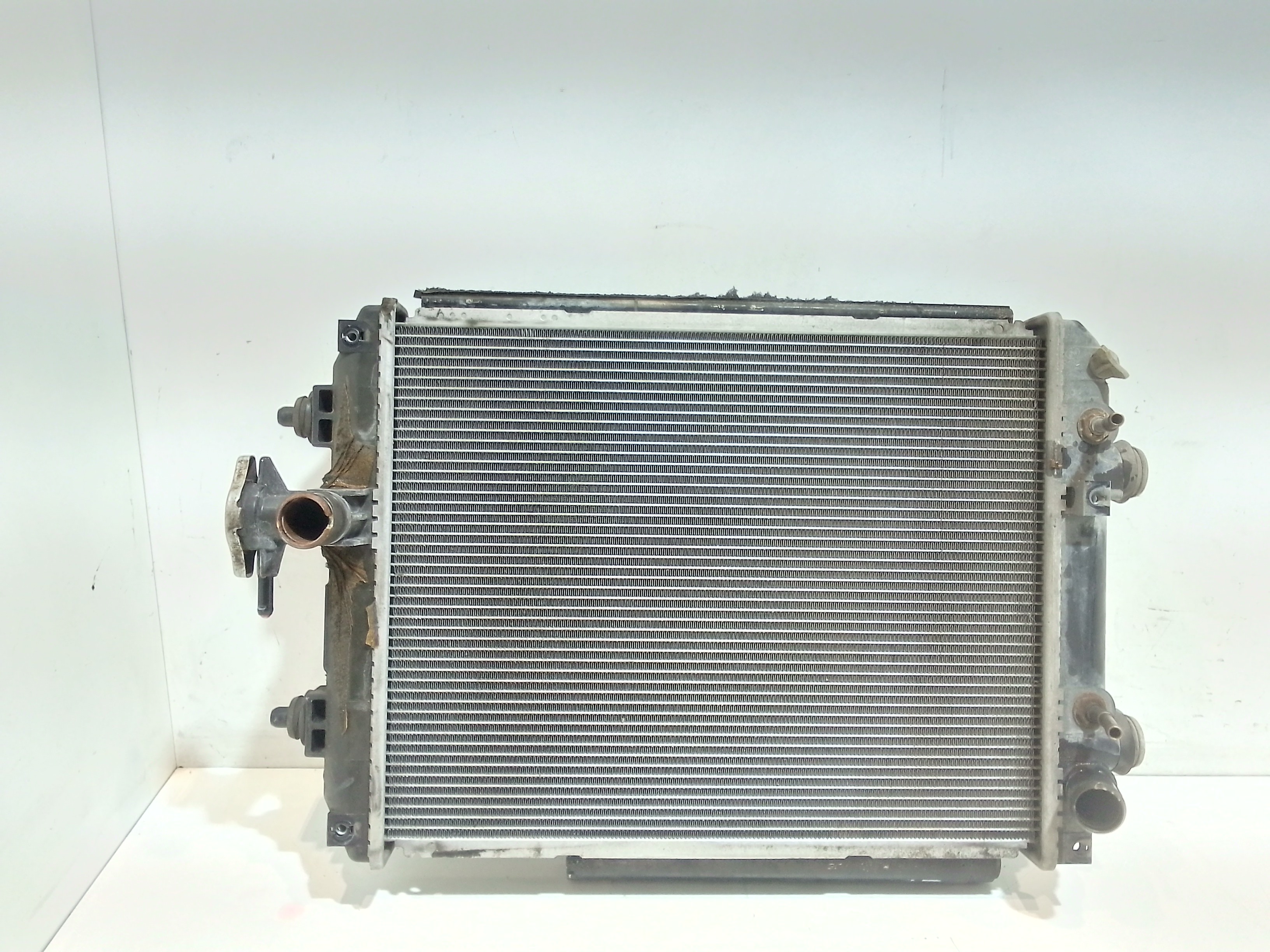 Radiatore 1640097408000 Usato