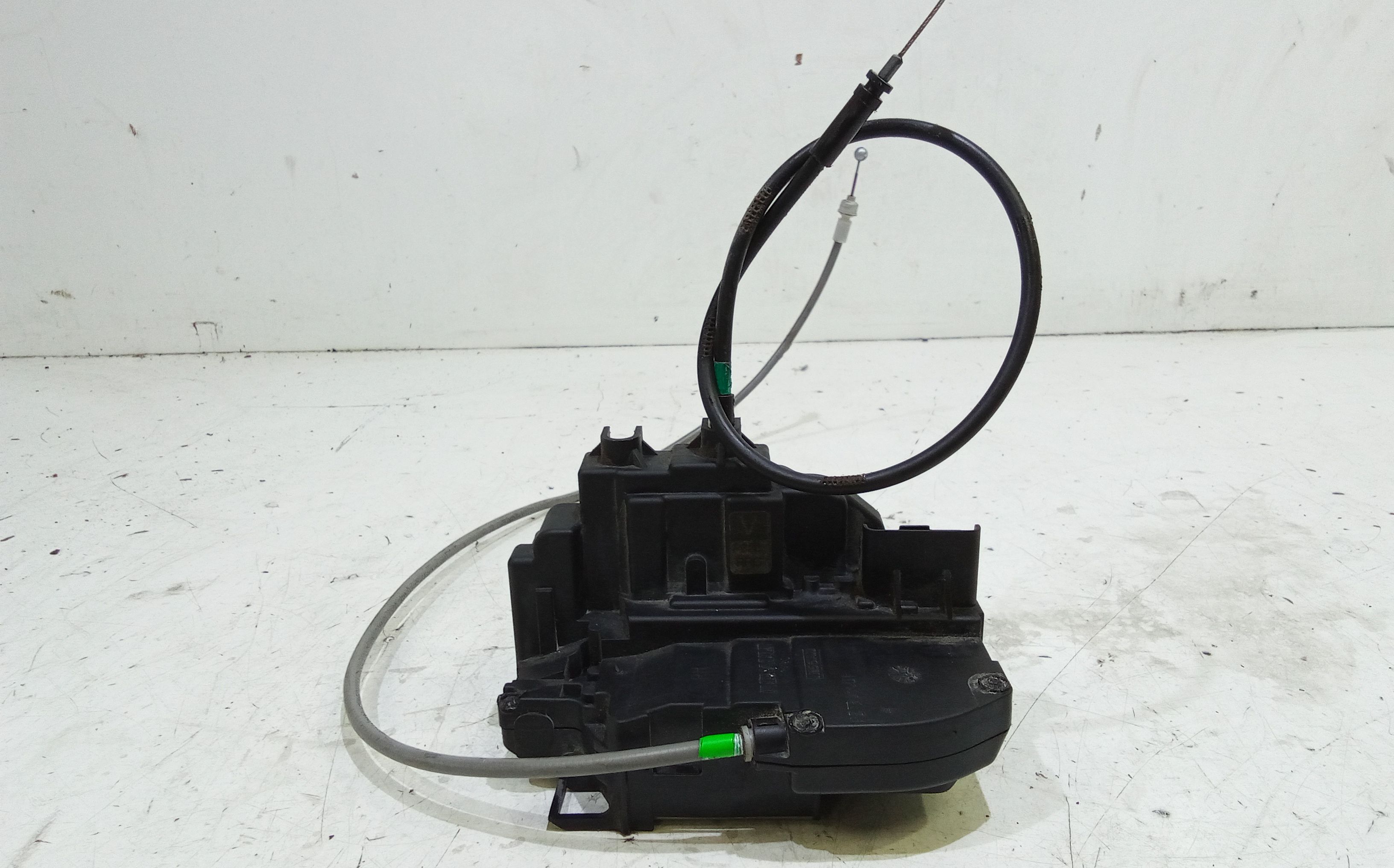 Serratura Porta Post. Destro 82500JD90C Usato