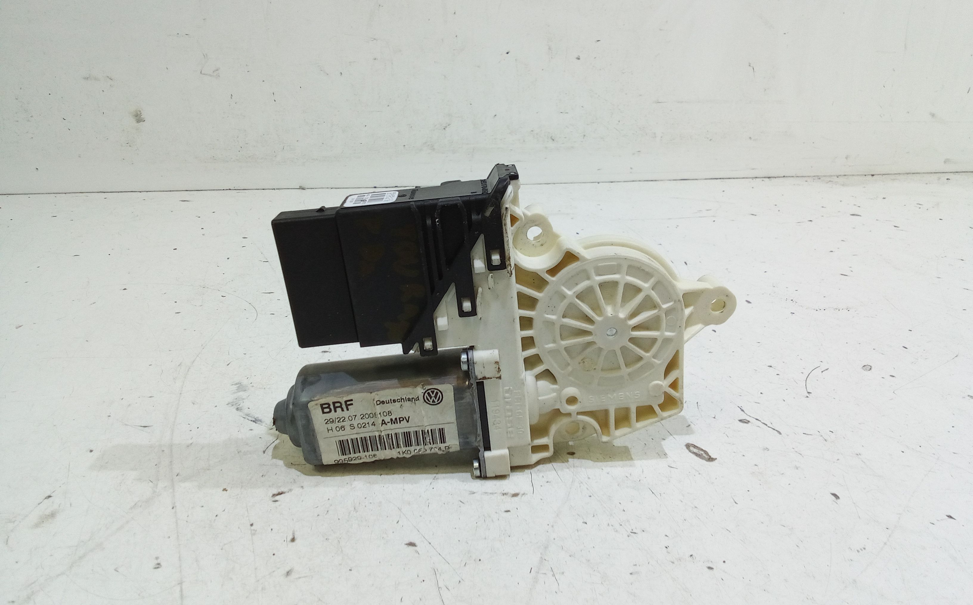 Motorino Alzacristallo Porta Post. Destro 1K0959704EL01 Usato