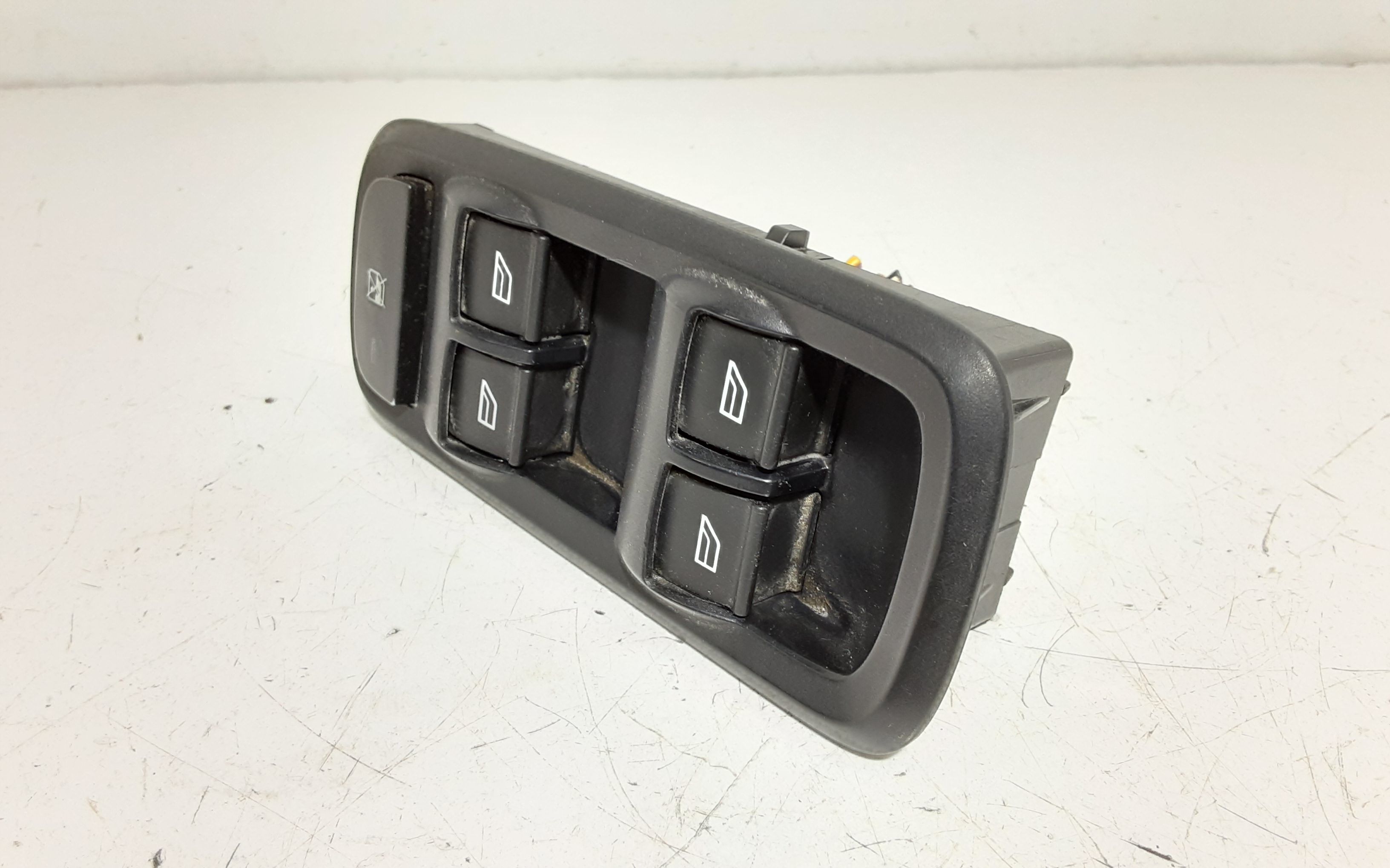 Interruttore Alzacristalli Porta Ant. Sinistro Usato