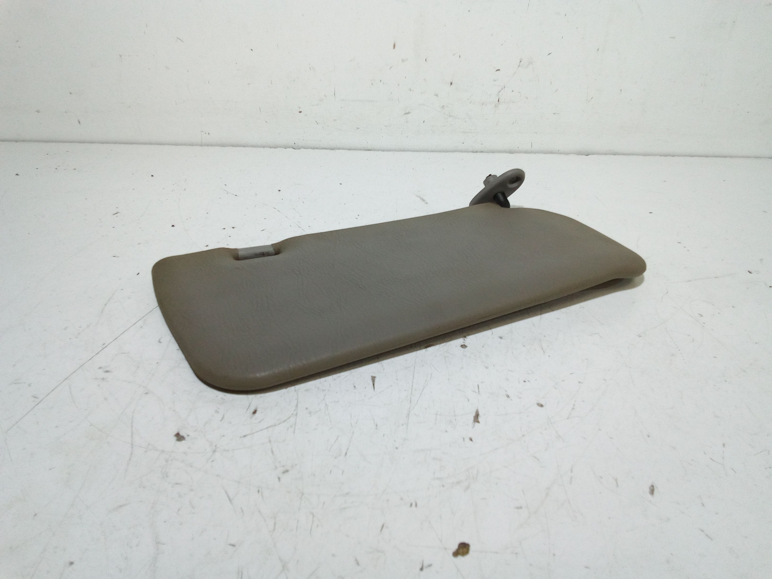 Aletta Parasole Parabrezza Destro 964001F504 Usato