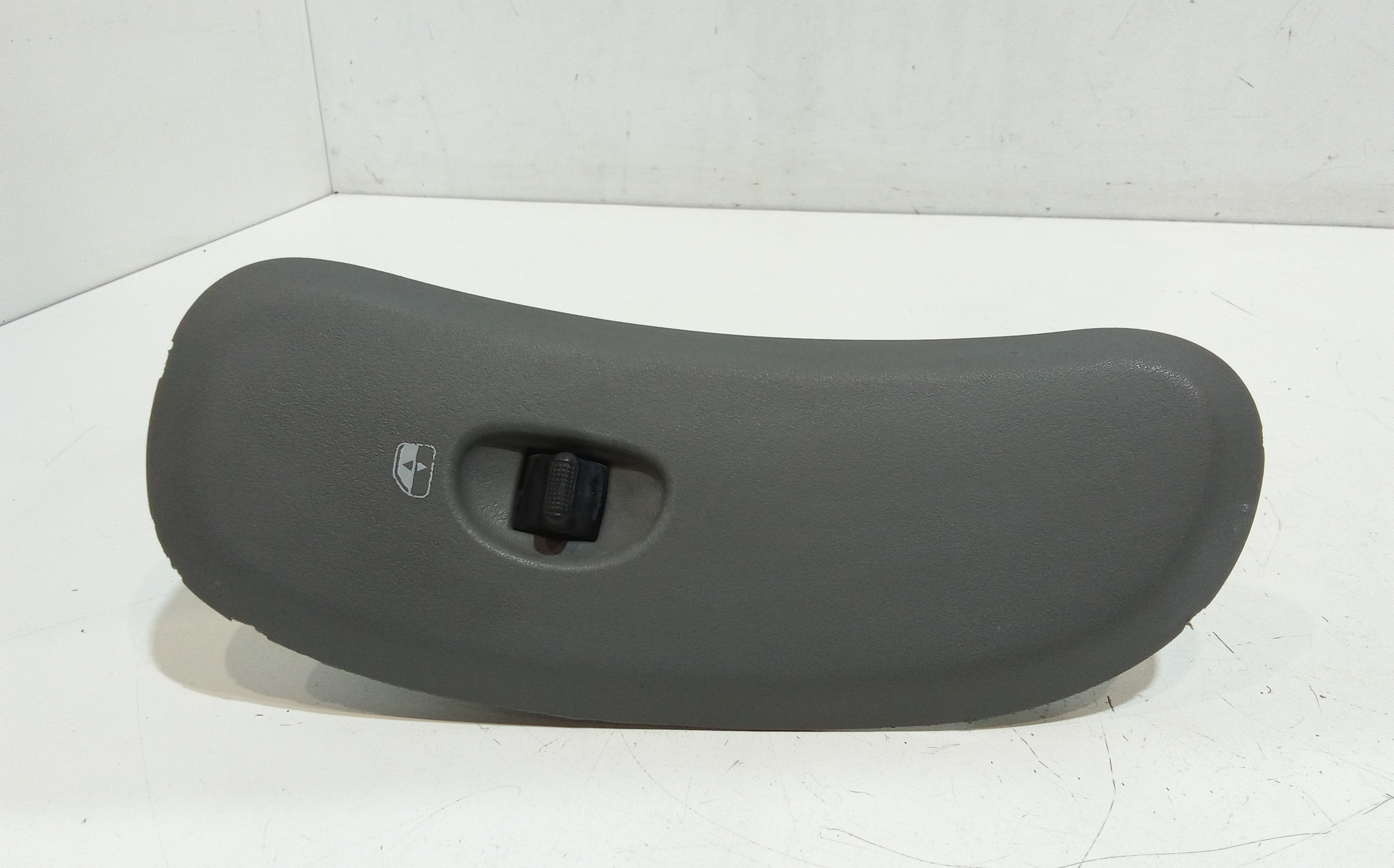 Interruttore Alzacristalli Porta Ant. Destro Usato