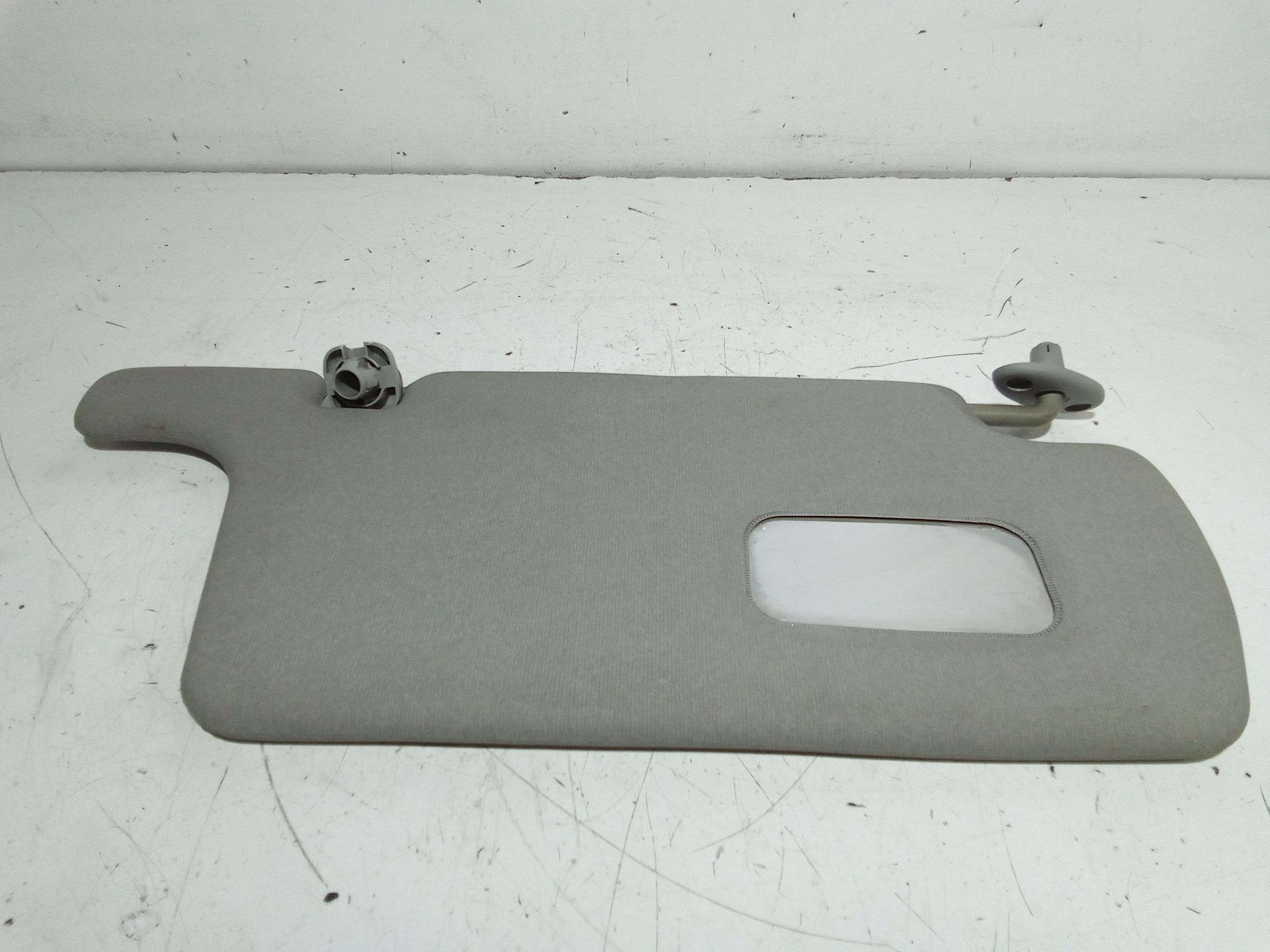 Aletta Parasole Parabrezza Destro 83230S10G00ZA Usato